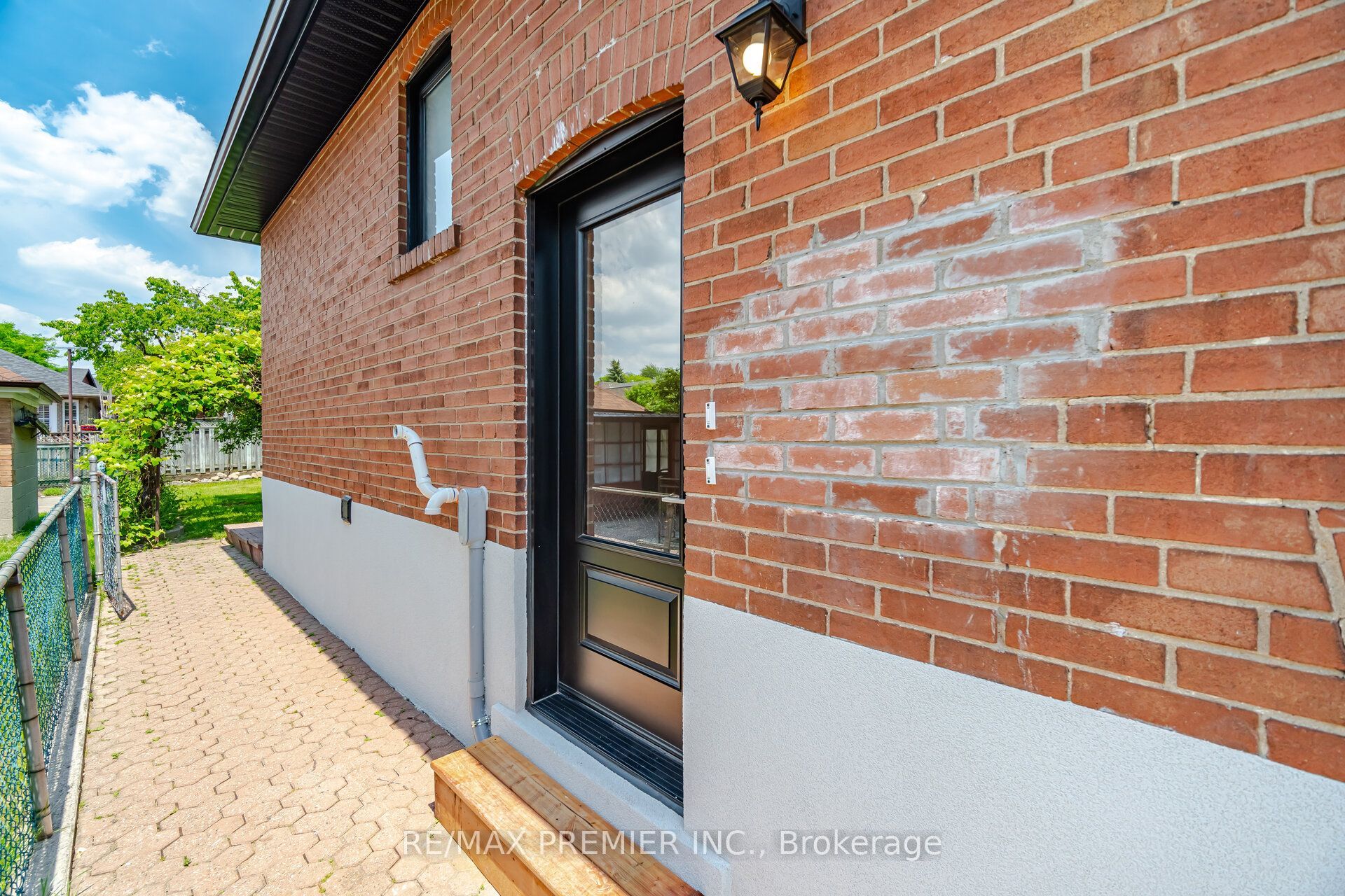 Unit Lower Level 1 - 62 Flamborough Drive, North York 5