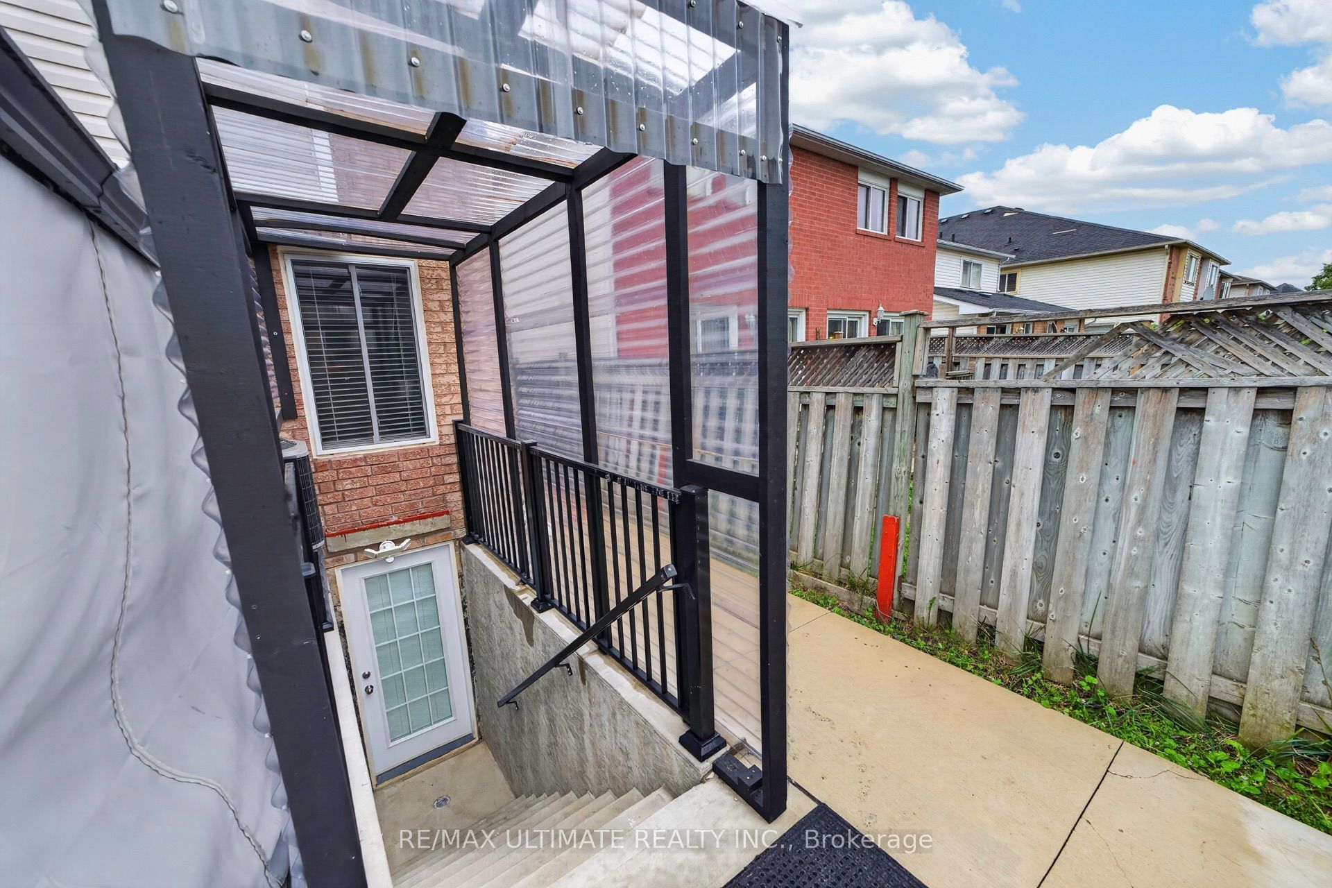 82 Yellow Brick Road, Brampton 5