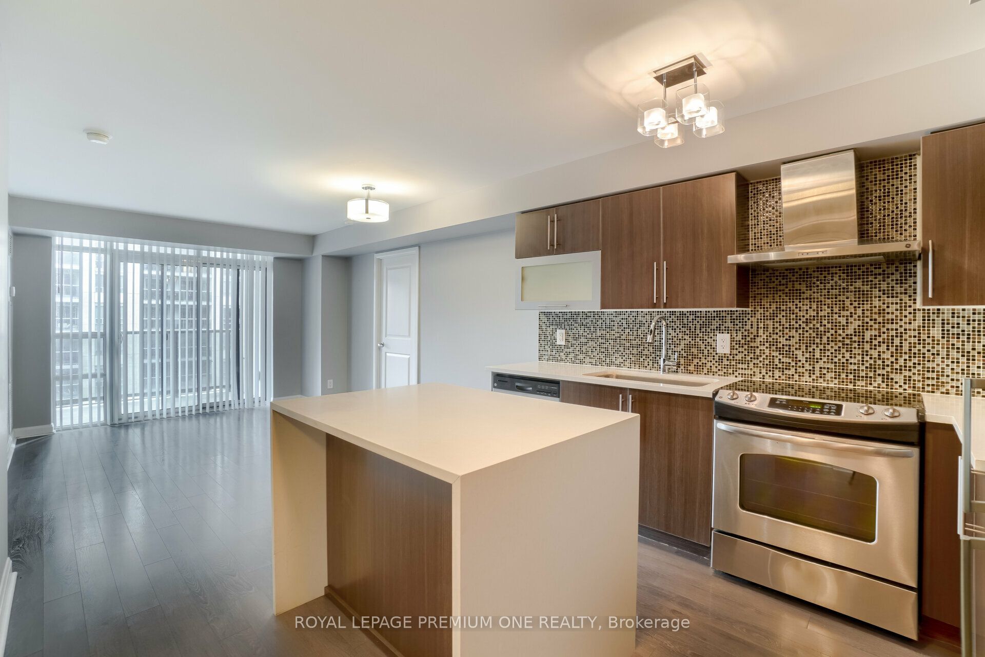 Unit 911 - 1 Michael Power Place, Etobicoke 2