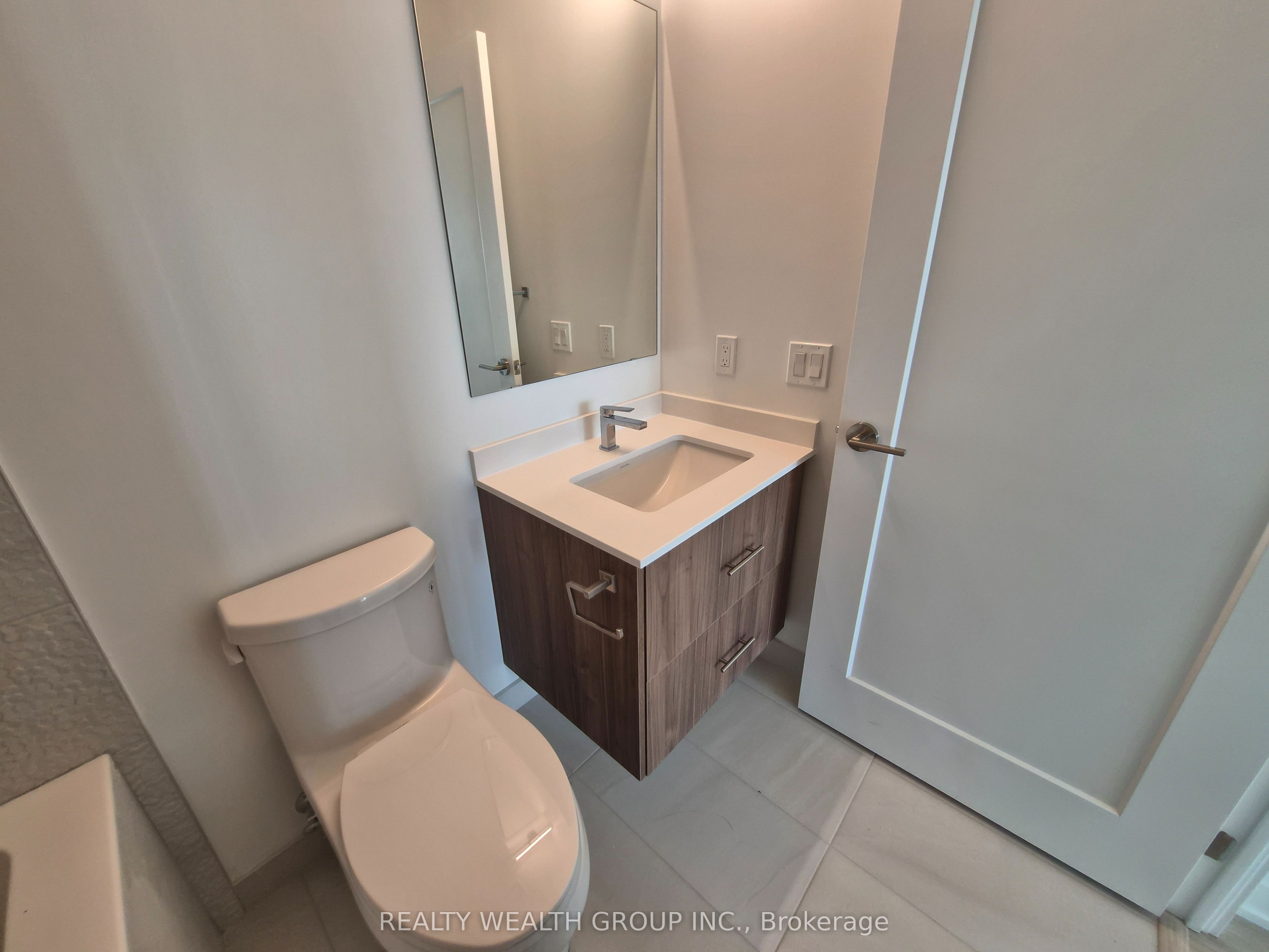 Unit 3002 - 5105 Hurontario Street, Mississauga 5