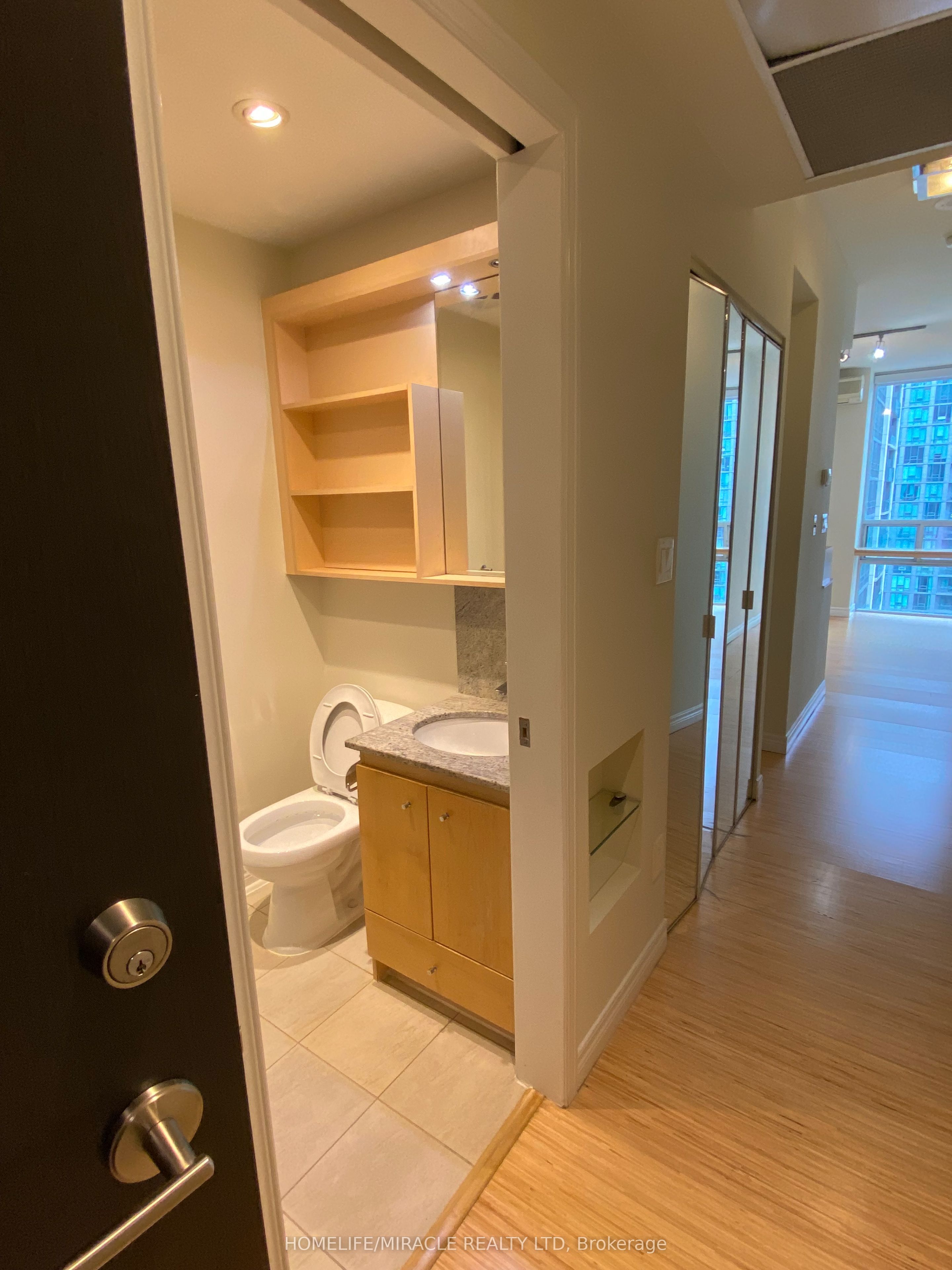 Unit 2606 - 3504 Hurontario Street, Mississauga 4