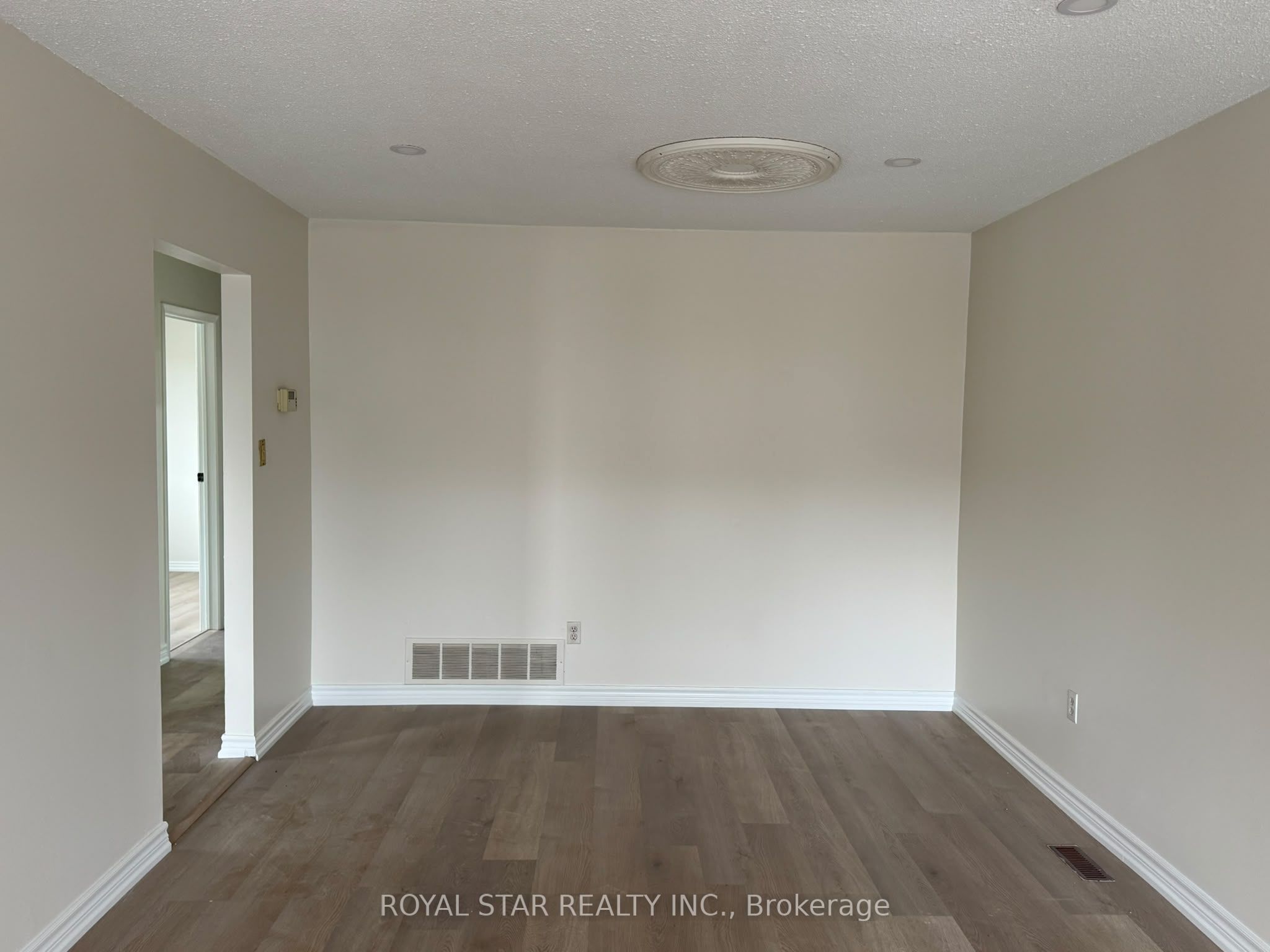 Unit Main Floor - 162 Beech Street, Brampton 4