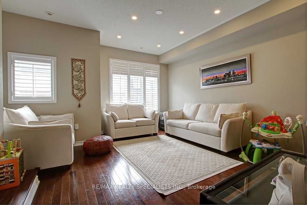 Unit 4 - 1117 Haig Boulevard, Mississauga 4