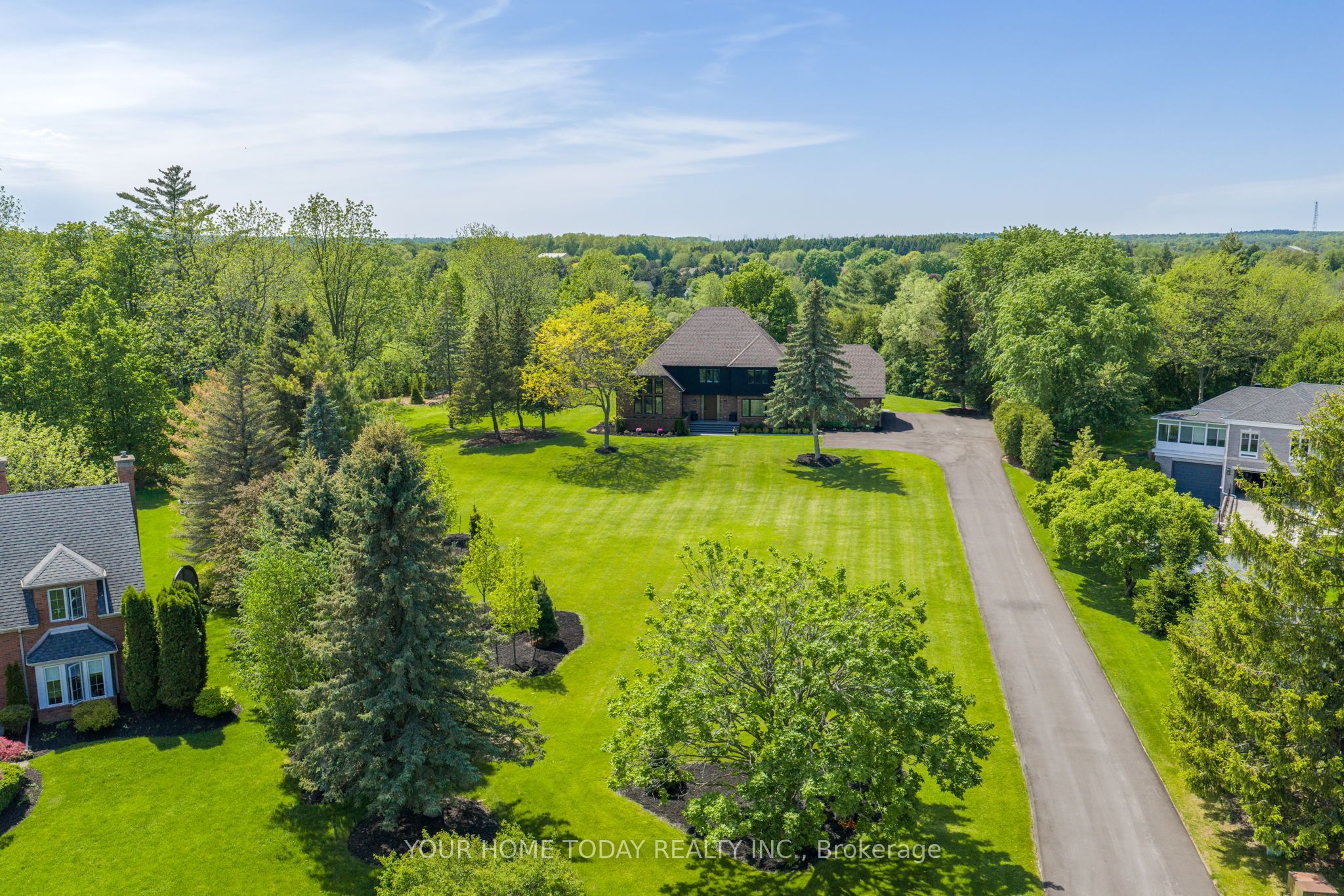 27 Chantelay Crescent, Halton Hills 3