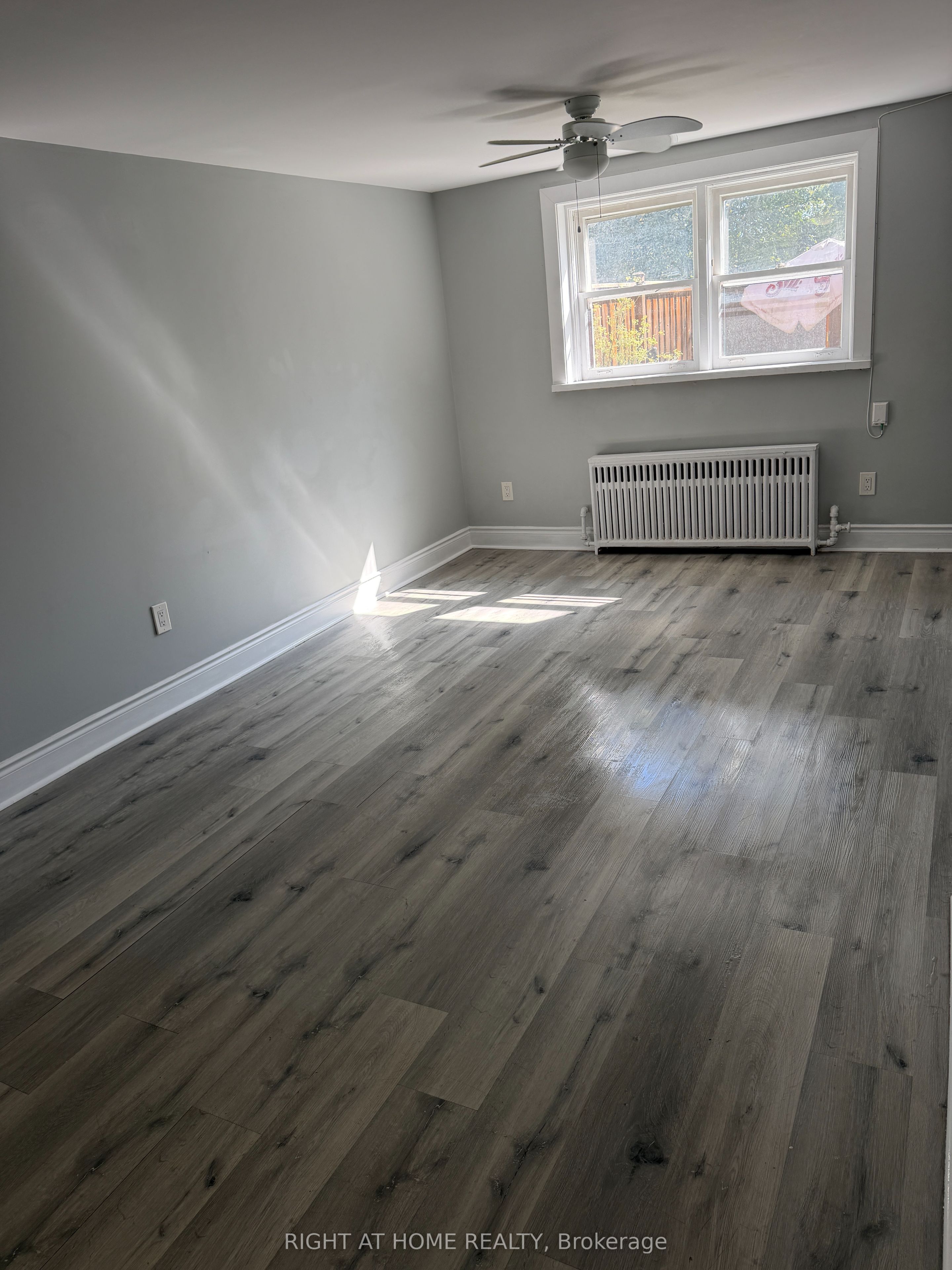Unit 4 - 11 Donald Avenue, Toronto 4