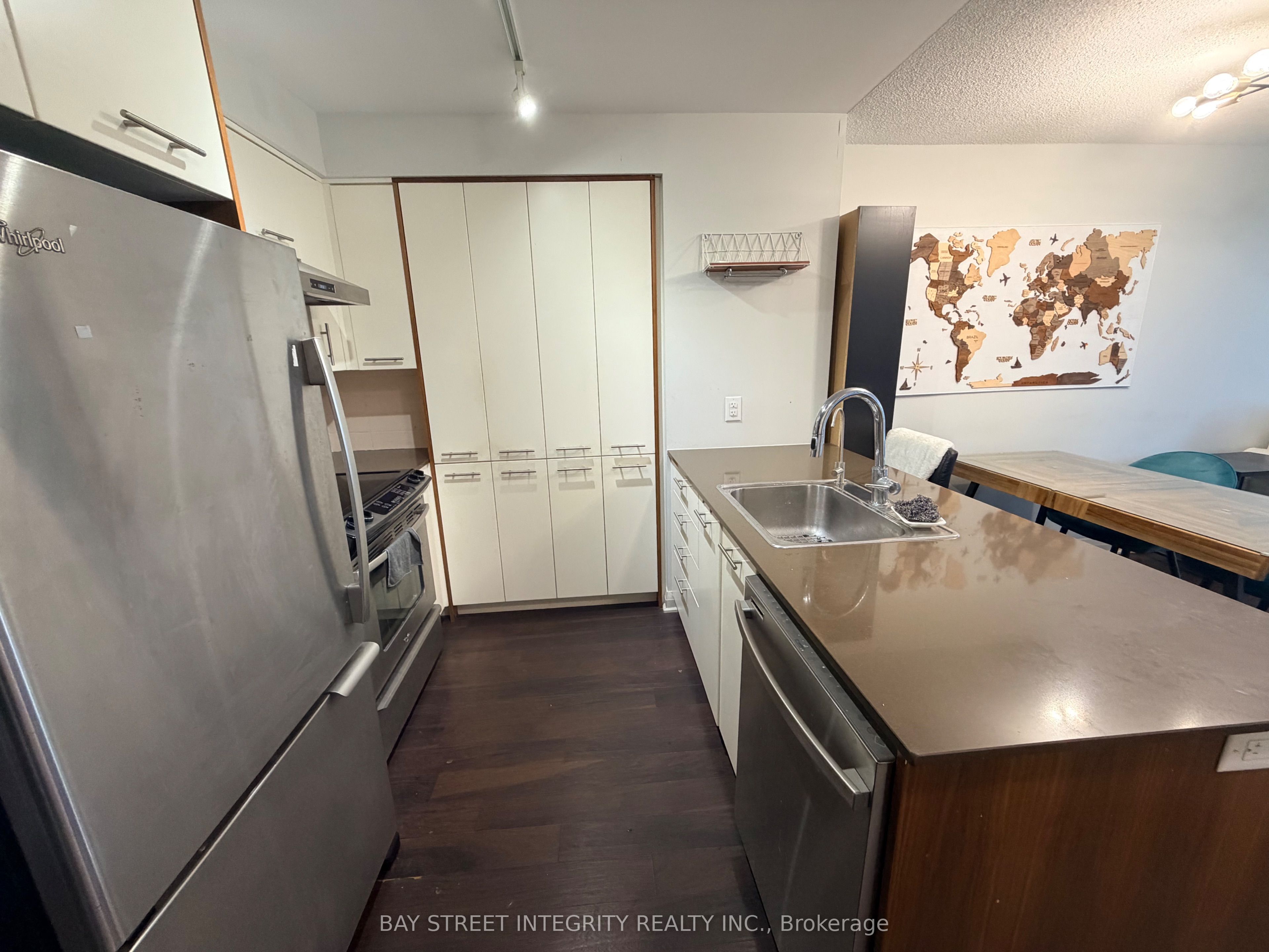 Unit 703 - 1 Valhalla Inn Road, Etobicoke 3