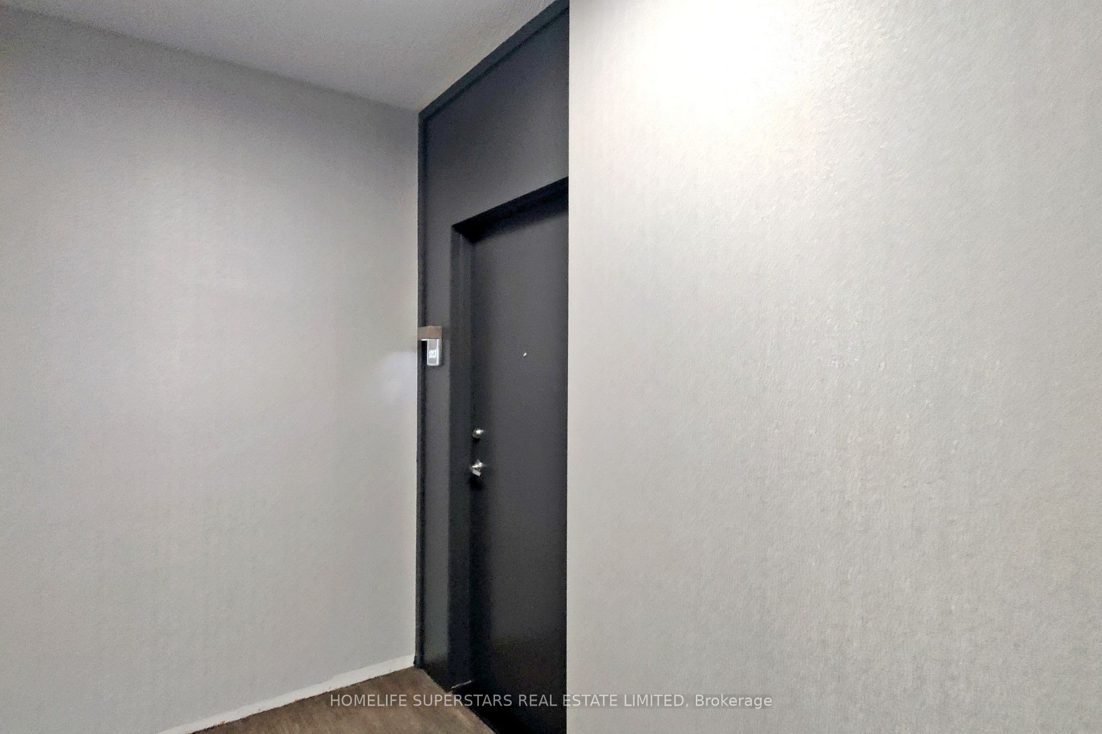 Unit 1013 - 223 Webb Drive, Mississauga 5