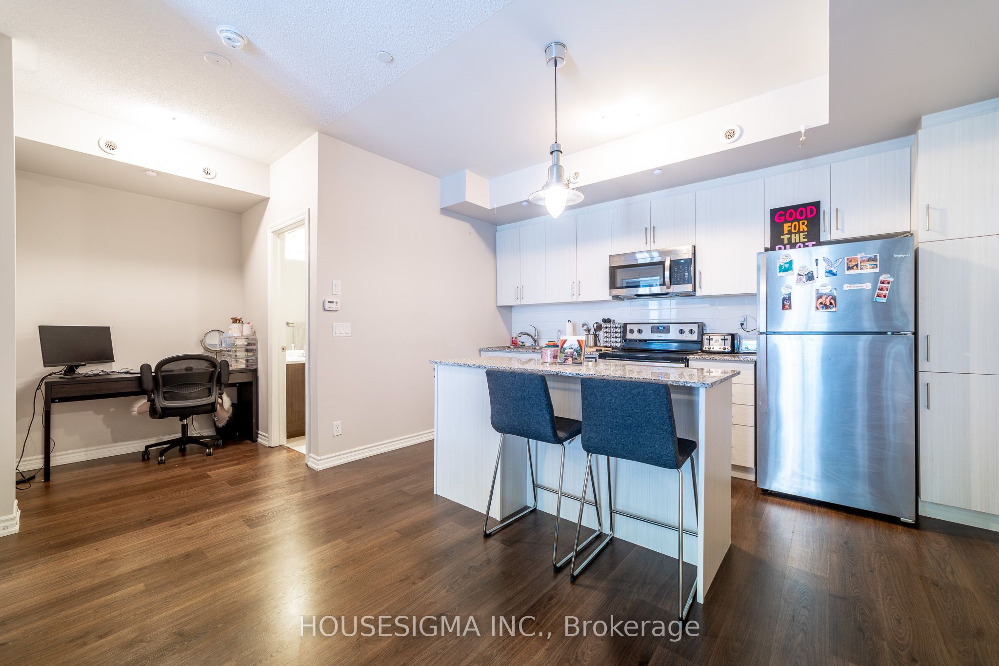 Unit 23 - 140 Long Branch Avenue, Etobicoke 3