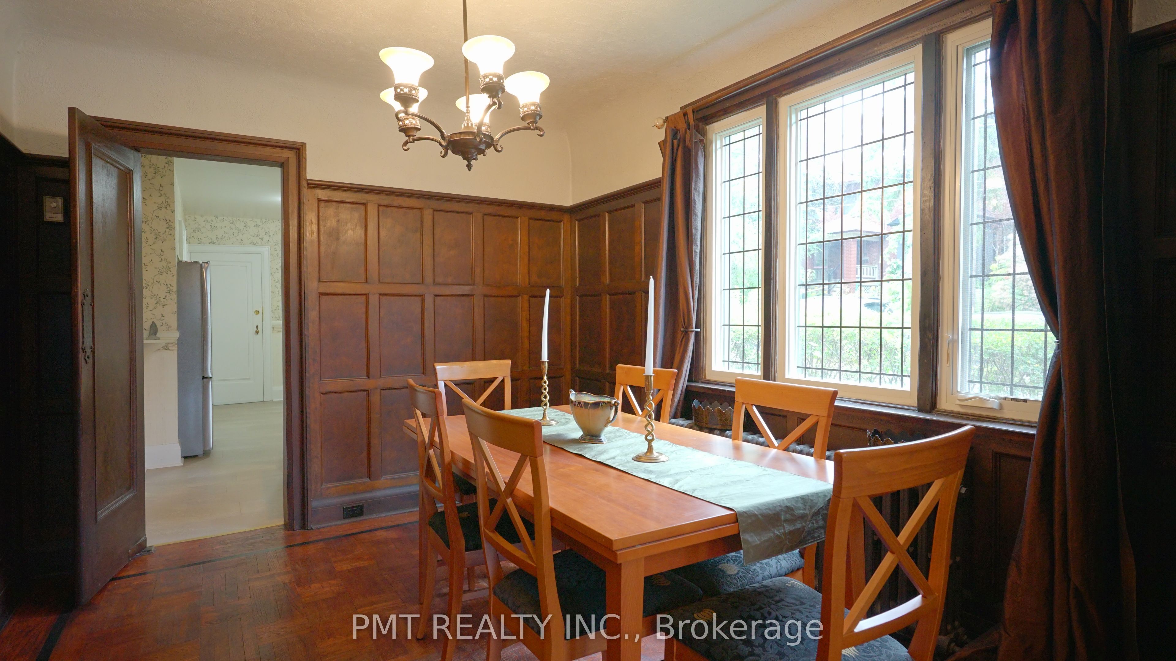 Unit Main - 2 Larkin Avenue, Toronto 4