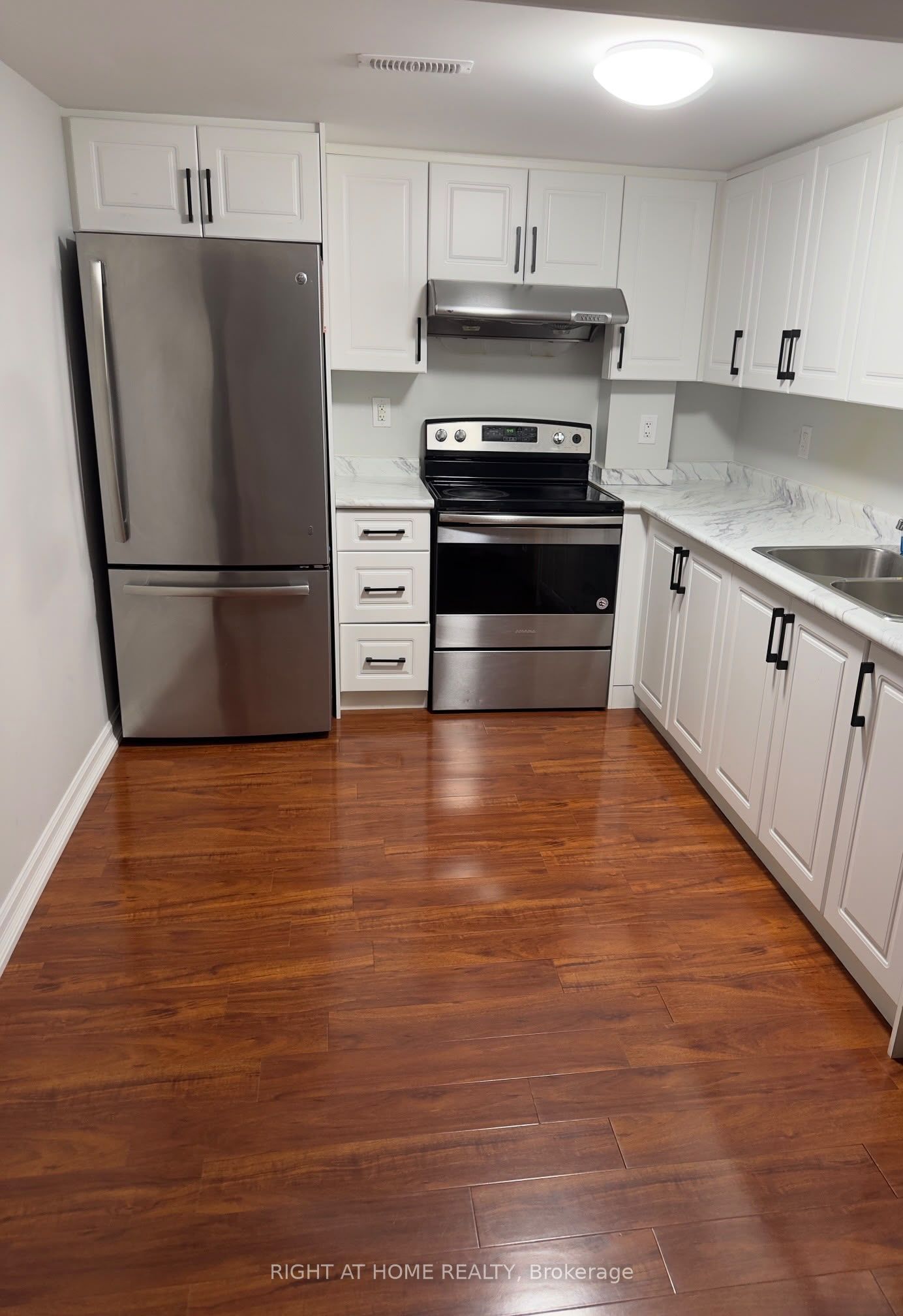 Unit Lower - 314 Harrowsmith Drive, Mississauga 4