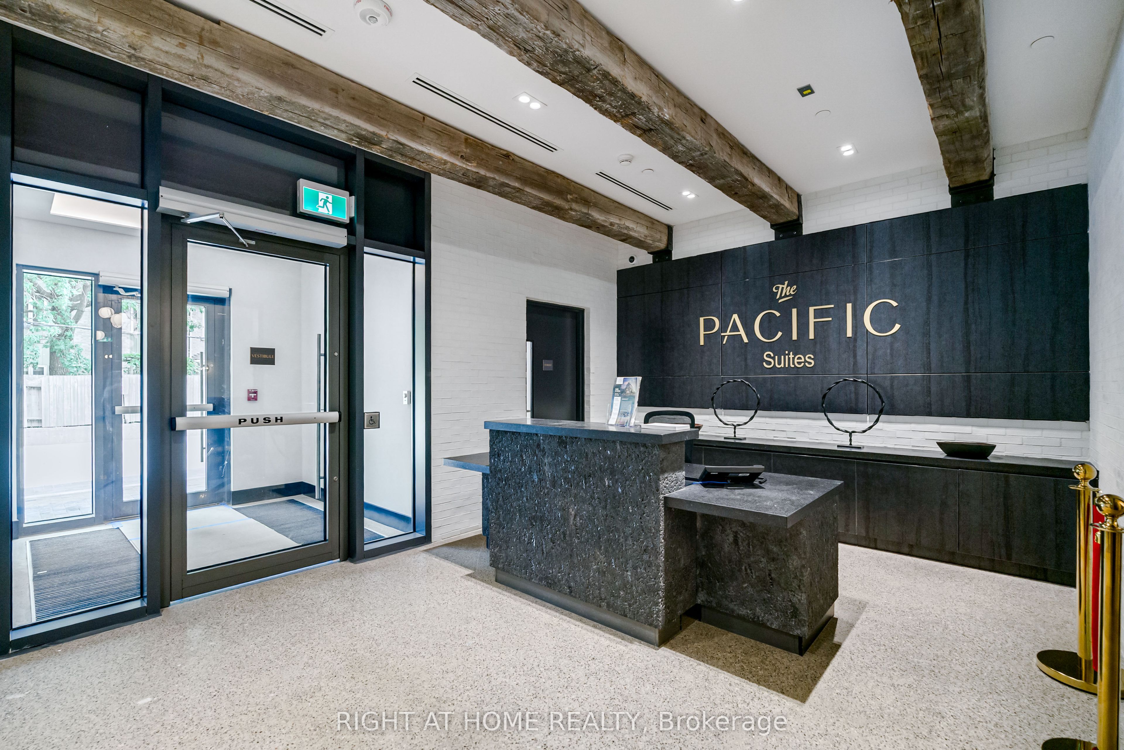 Unit 618 - 2946 Dundas Street W, Toronto 2