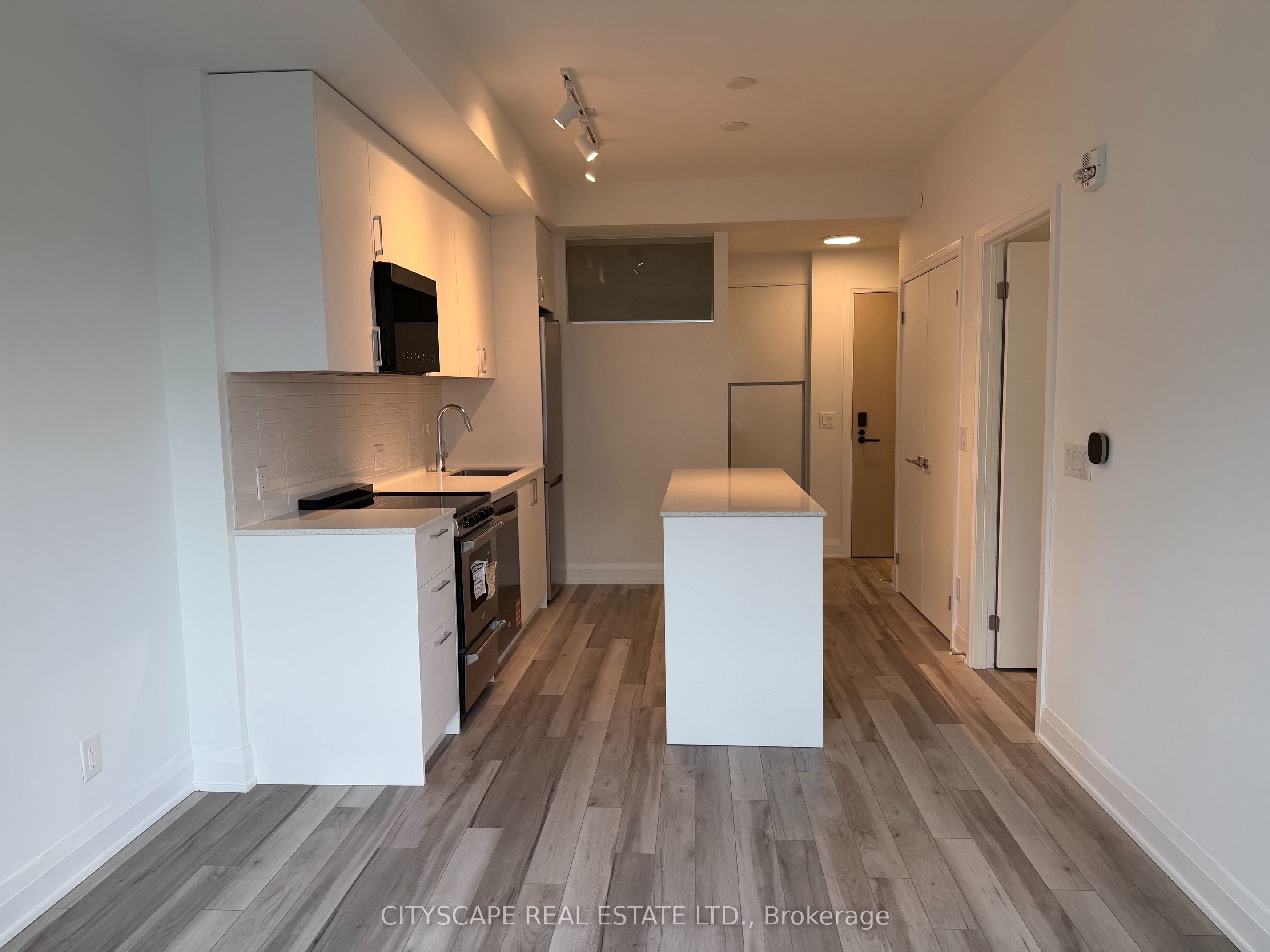 Unit 213 - 3250 Carding Mill Trail, Oakville 5