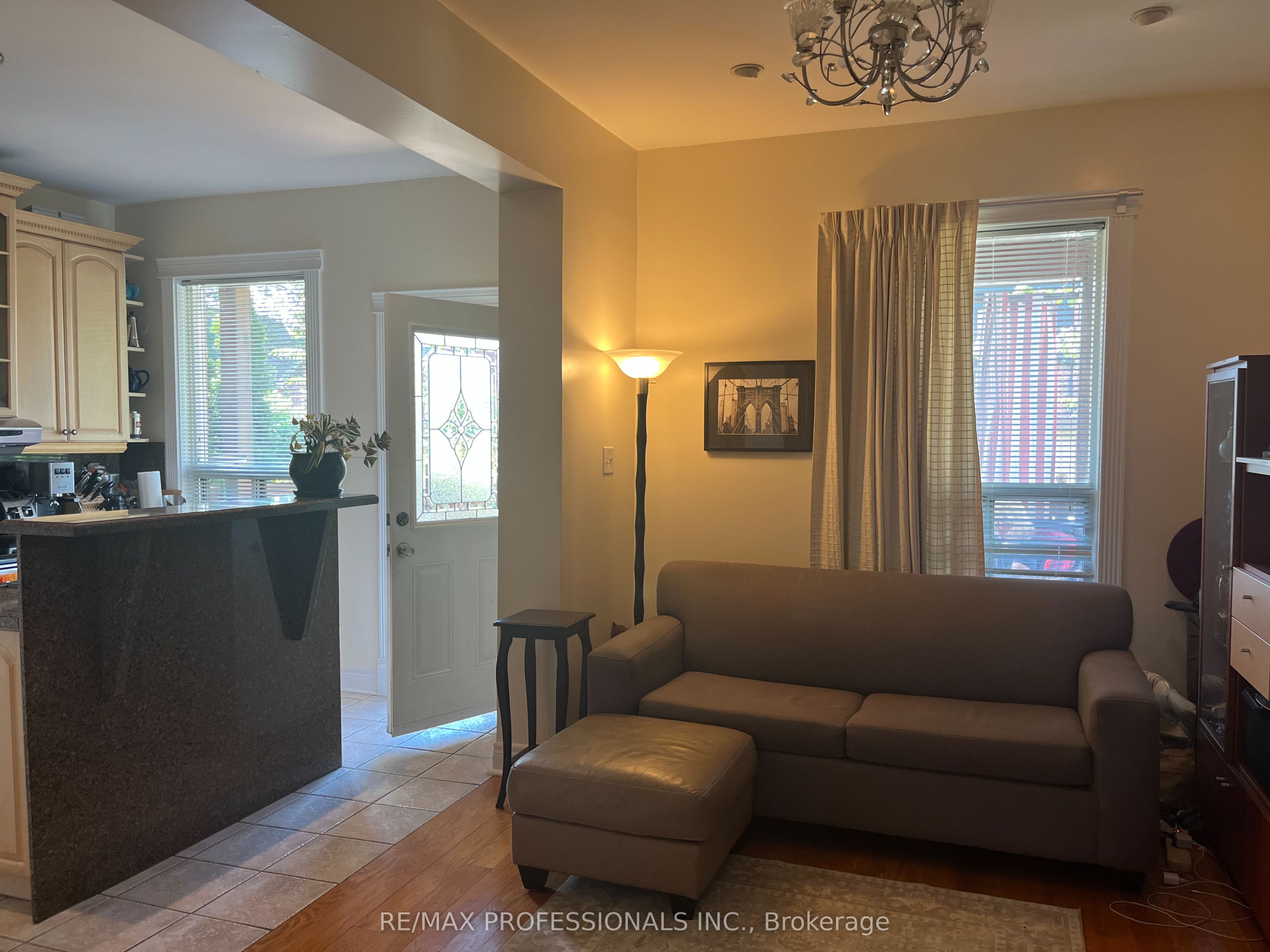 Unit Main - 282 Keele Street, Toronto 3