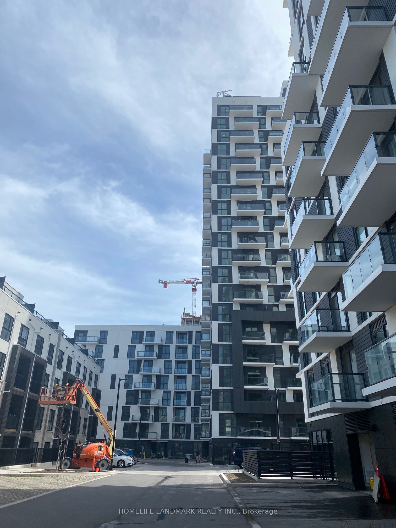 Unit 207 - 335 Wheat boom Drive S, Oakville 5