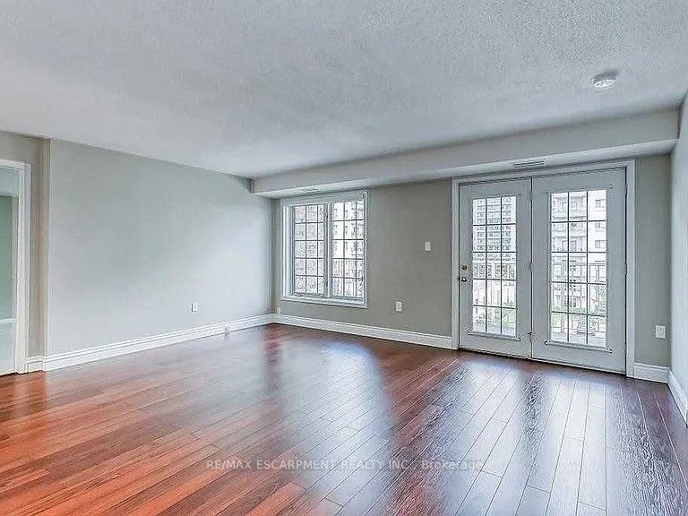 Unit F405 - 216 Plains Road W, Burlington 4