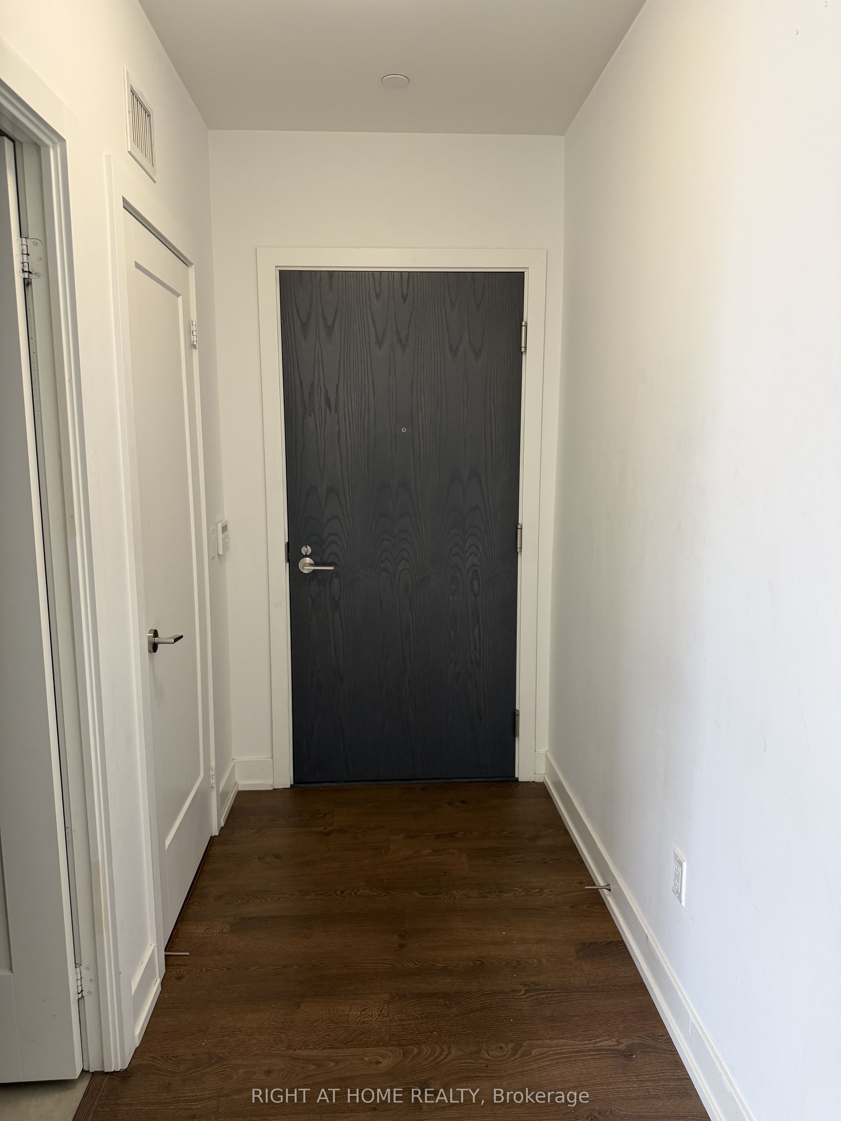 Unit 2916 - 9 Mabelle Avenue, Etobicoke 3