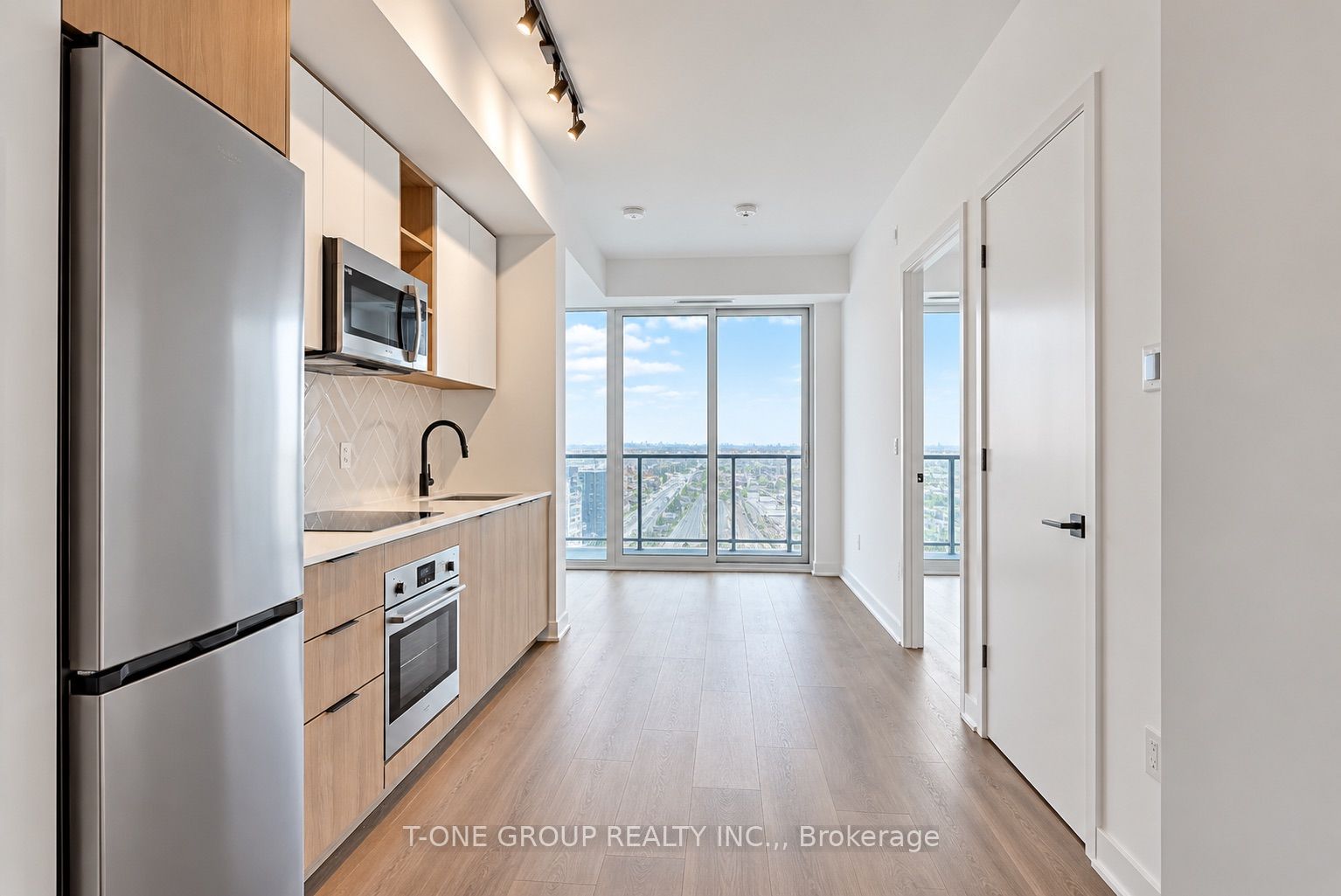 Unit 2511 - 36 Zorra Street, Etobicoke 4