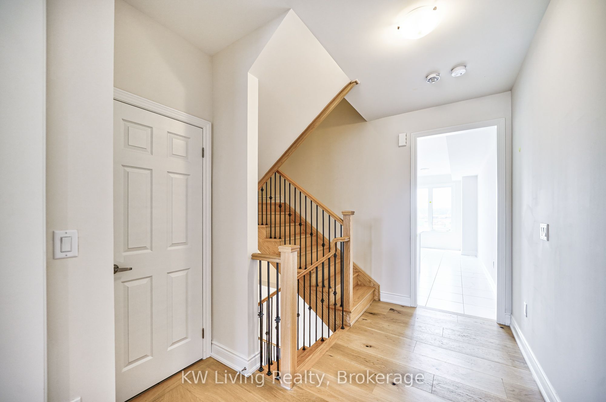 3301 Sixth Line, Oakville 5