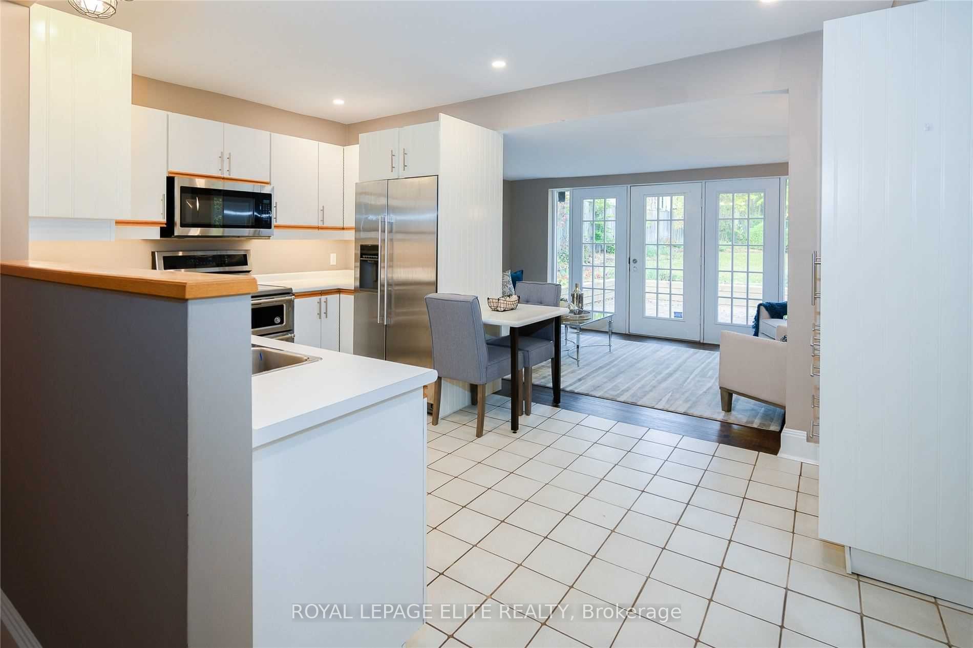 331 Trafalgar Road, Oakville 4