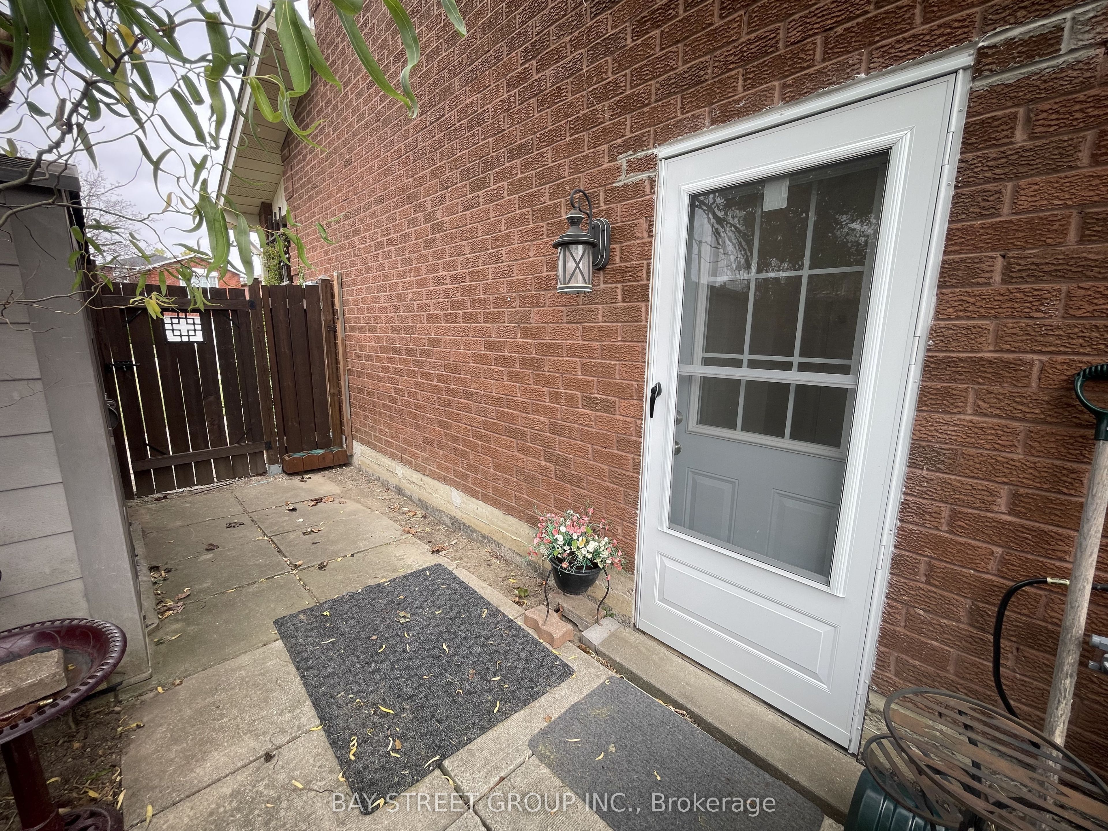 Unit Lower - 1 Tralee Street, Brampton 2