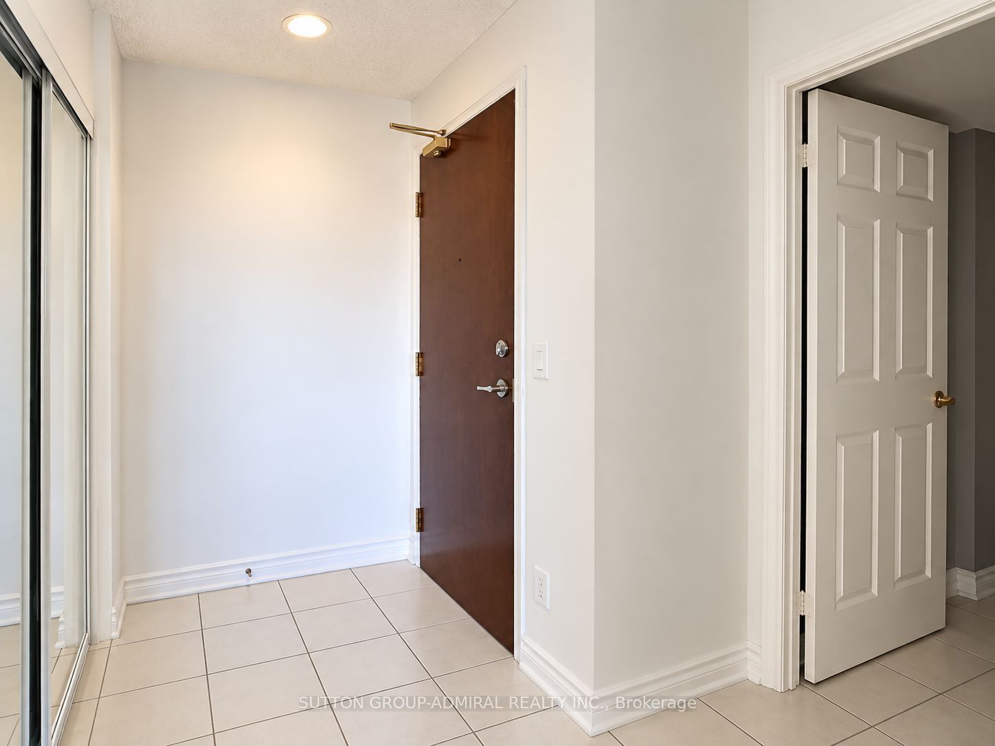 Unit 1007 - 5 Michael Power Place, Etobicoke 4