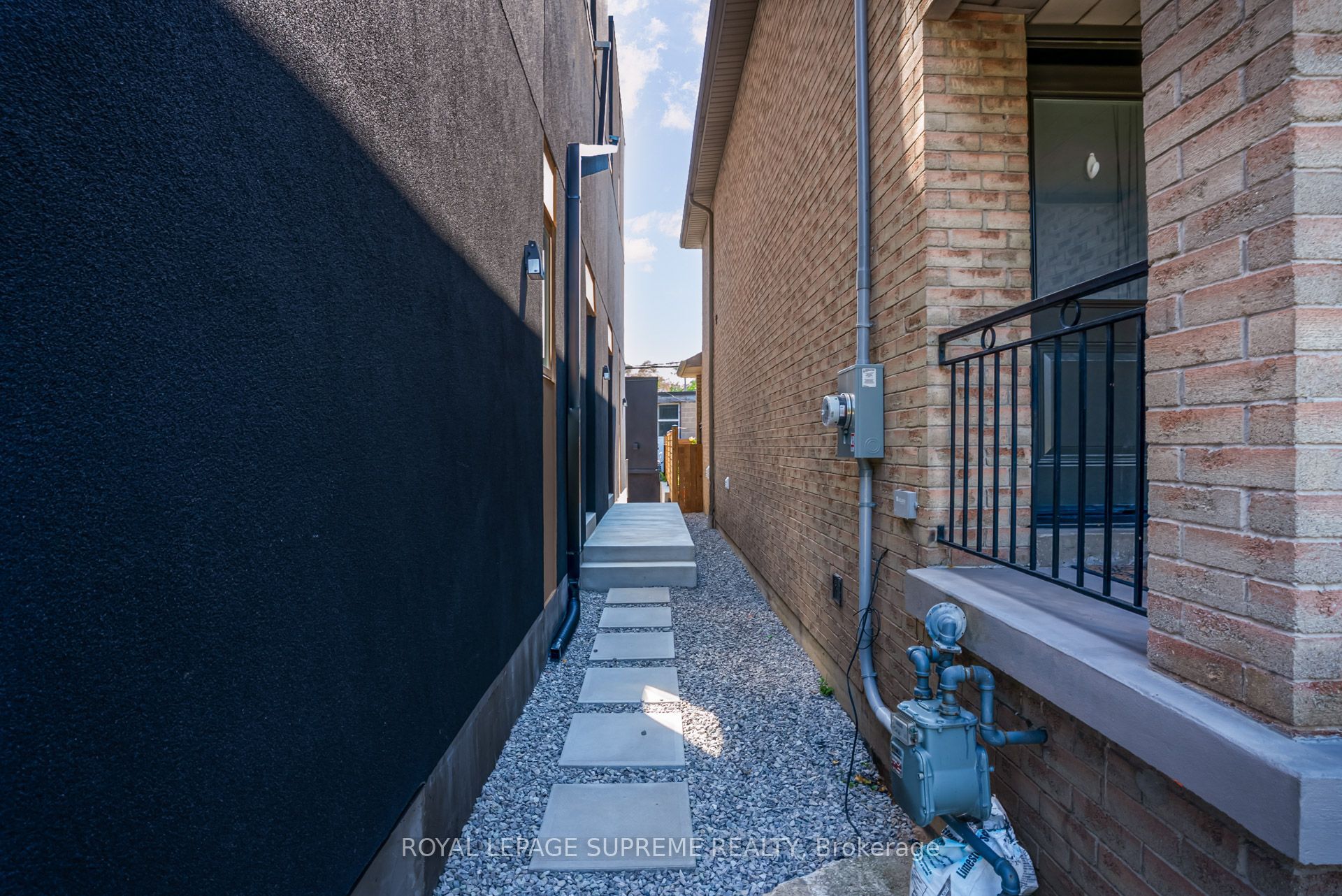Unit 3 - 101 Bernice Crescent, Toronto 3