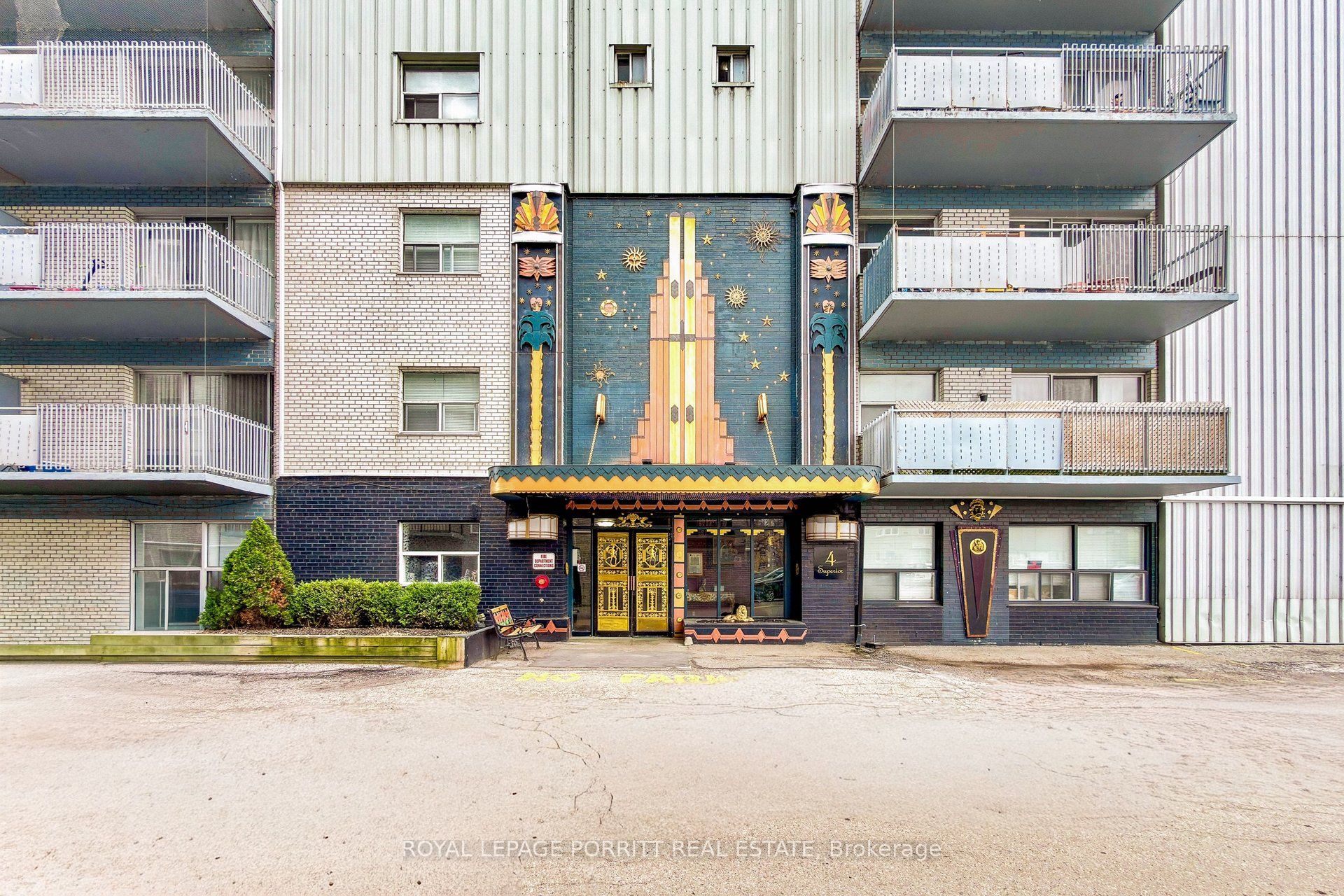 Unit 39 - 2 Superior Avenue, Etobicoke 2