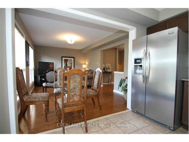 2344 Proudfoot Trail, Oakville 4