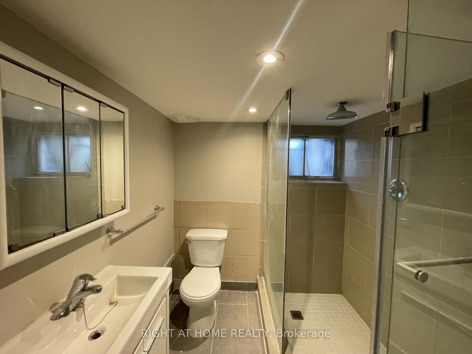 Unit B - 807 Dupont Street, Toronto 5