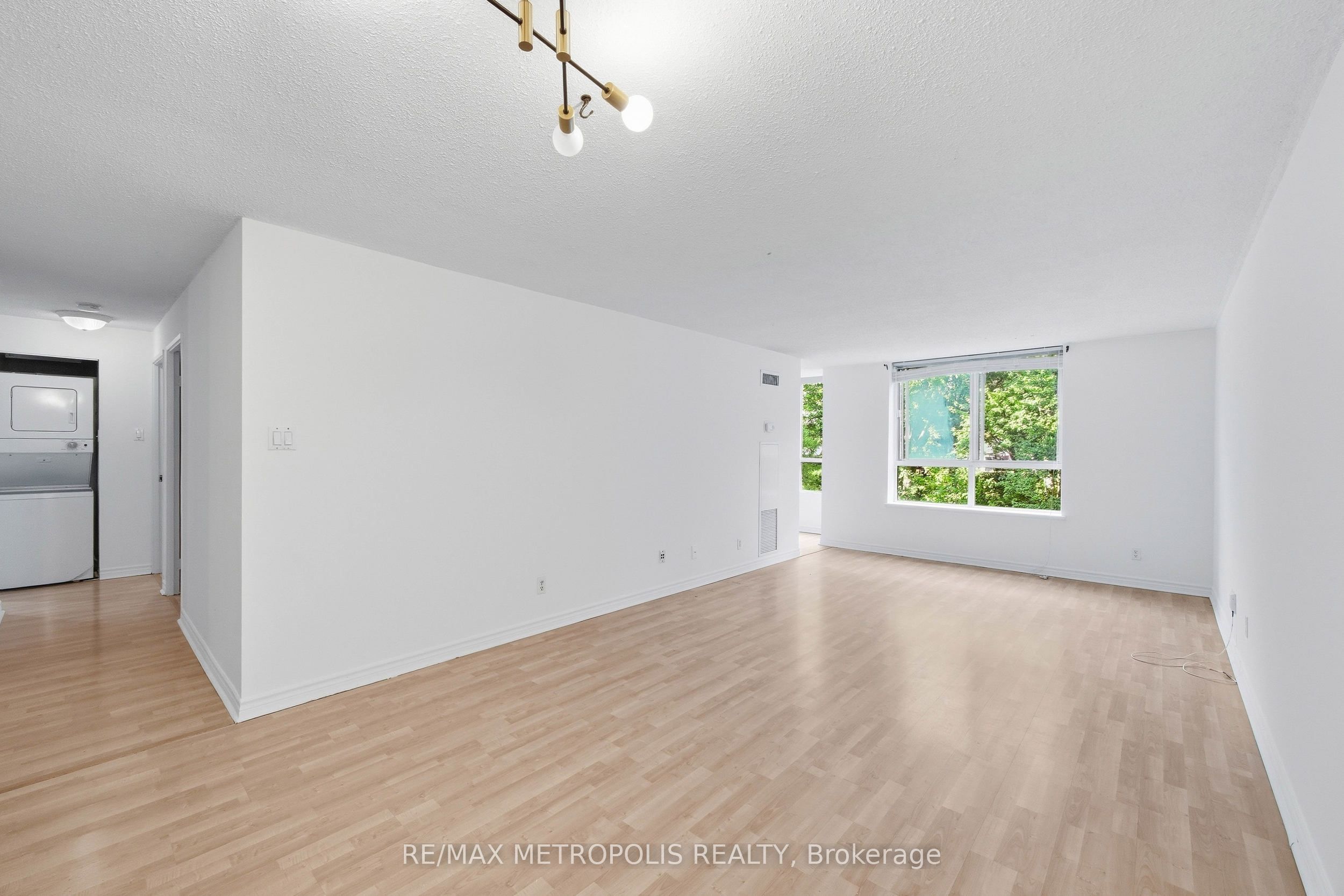 Unit 409 - 1485 Lakeshore Road E, Mississauga 5