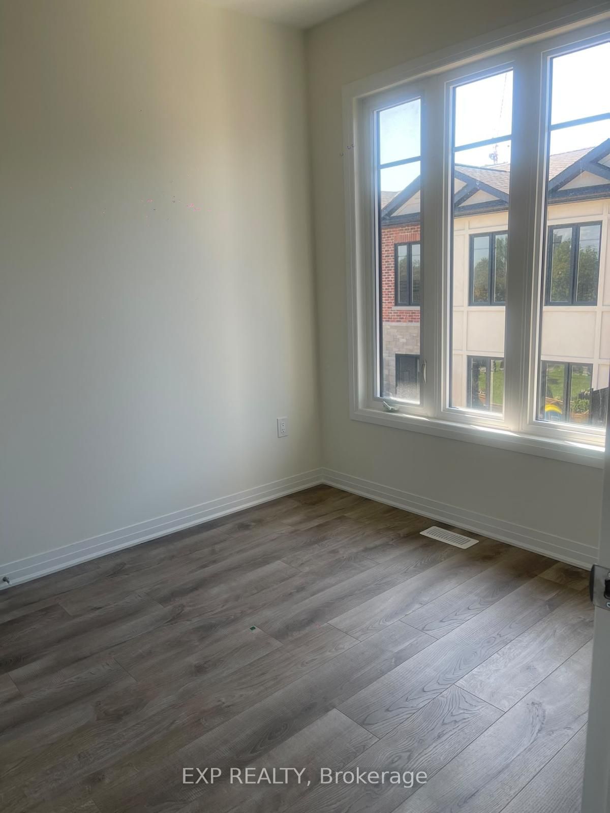 Unit 9 - 726 Front Royal Street, Mississauga 3