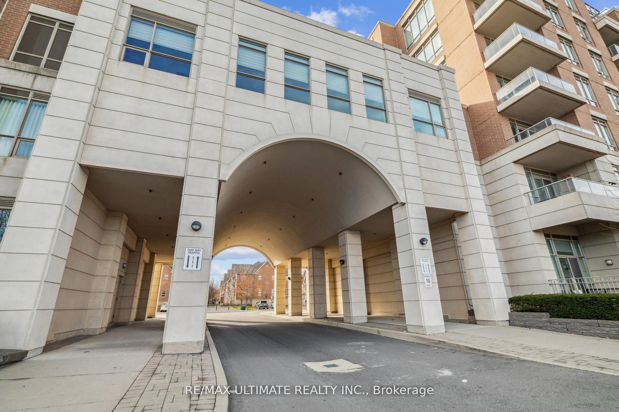 Unit 110 - 2480 Prince Michael Drive, Oakville 4