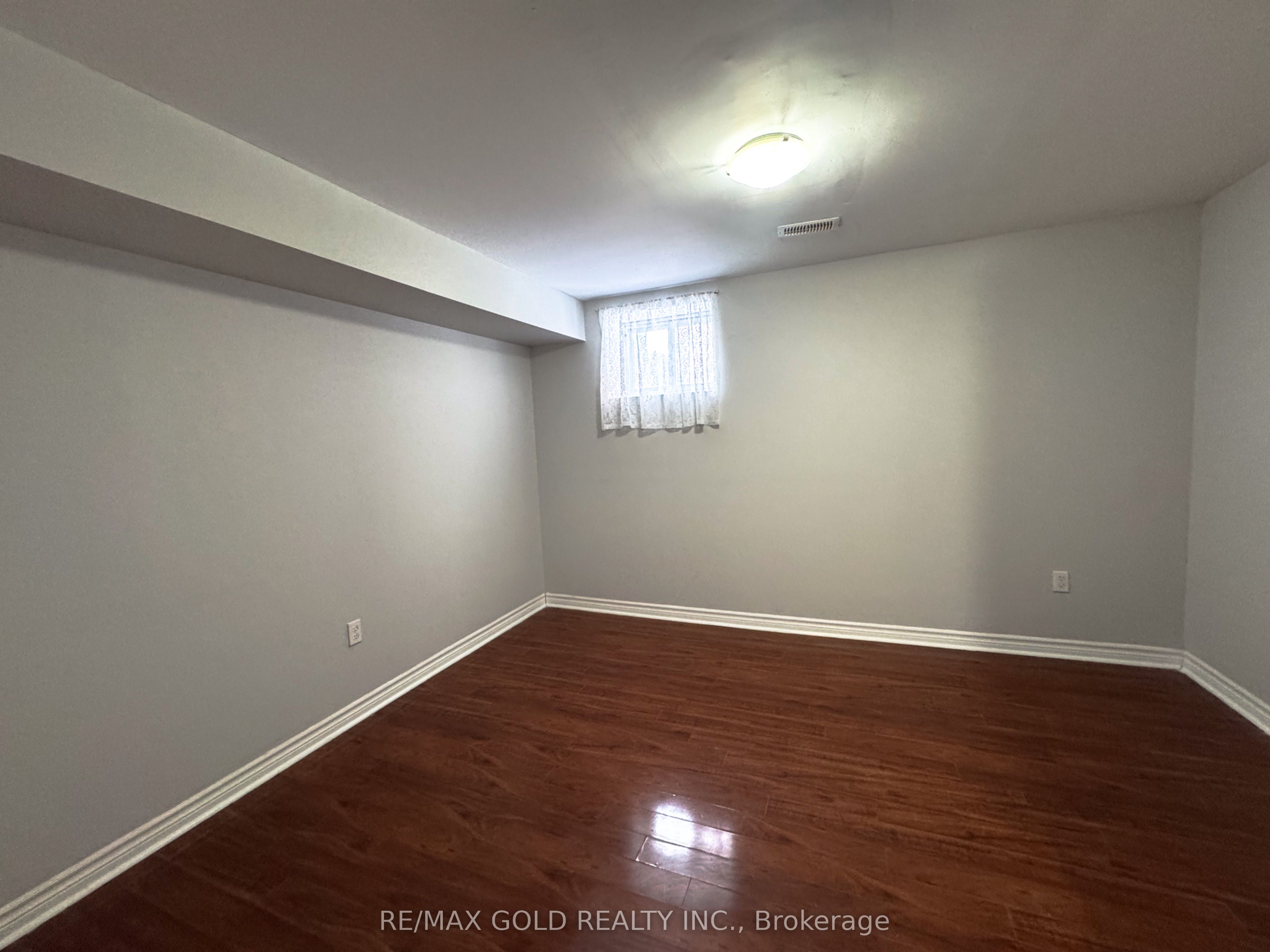 Unit Basemnt - 12 Lillian Crescent, Brampton 5