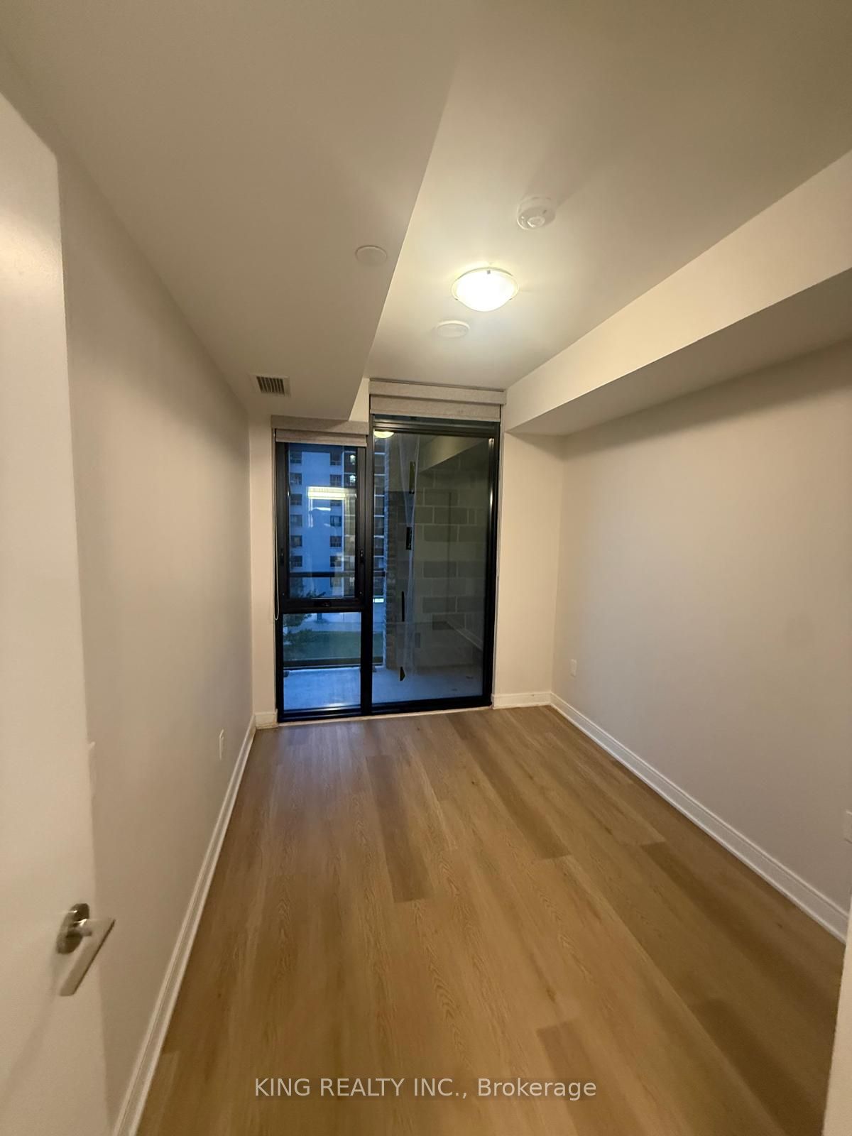 Unit 411 - 86 Dundas Street E, Mississauga 3