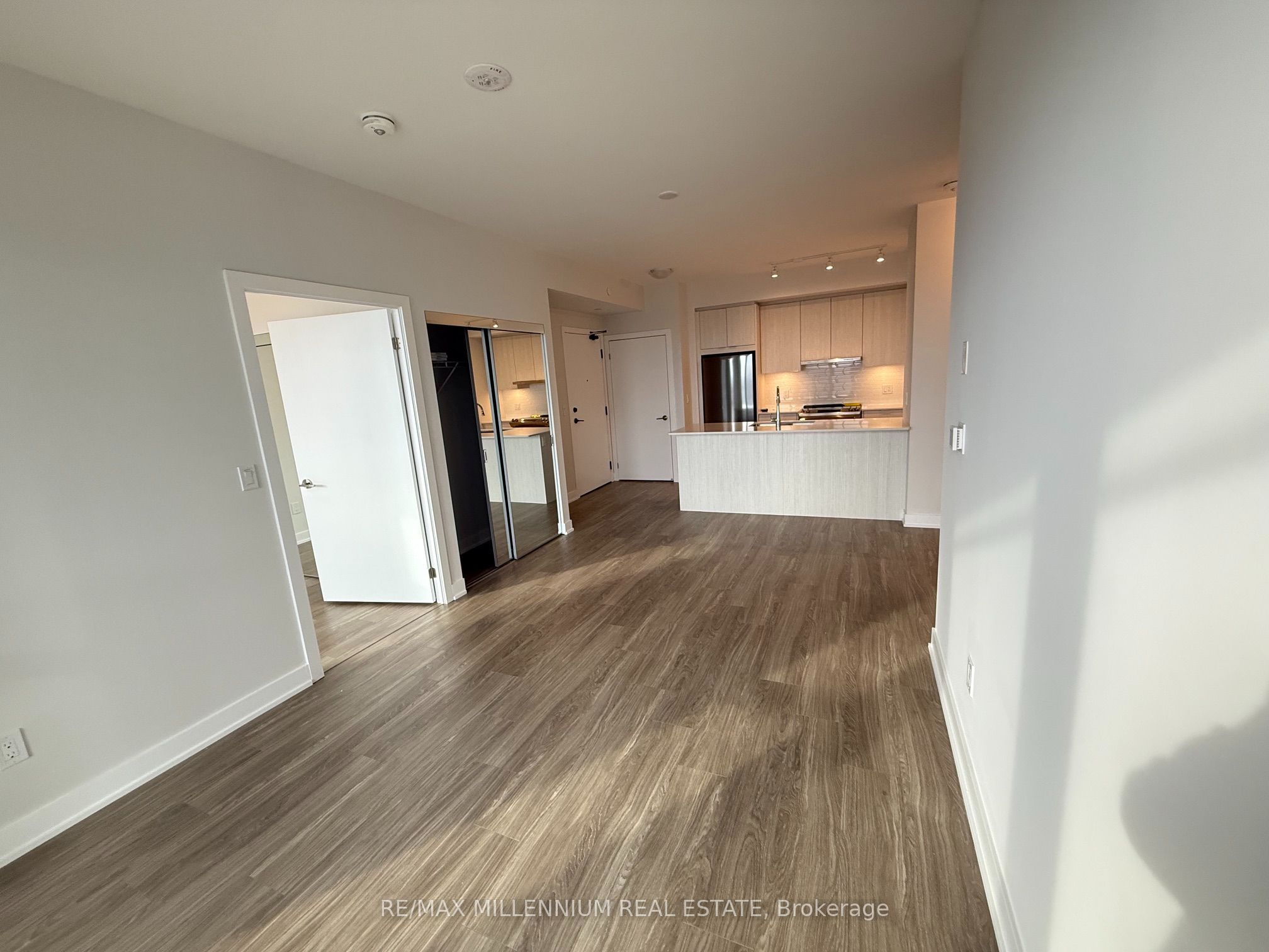 Unit 1607 - 430 Square One Drive, Mississauga 5