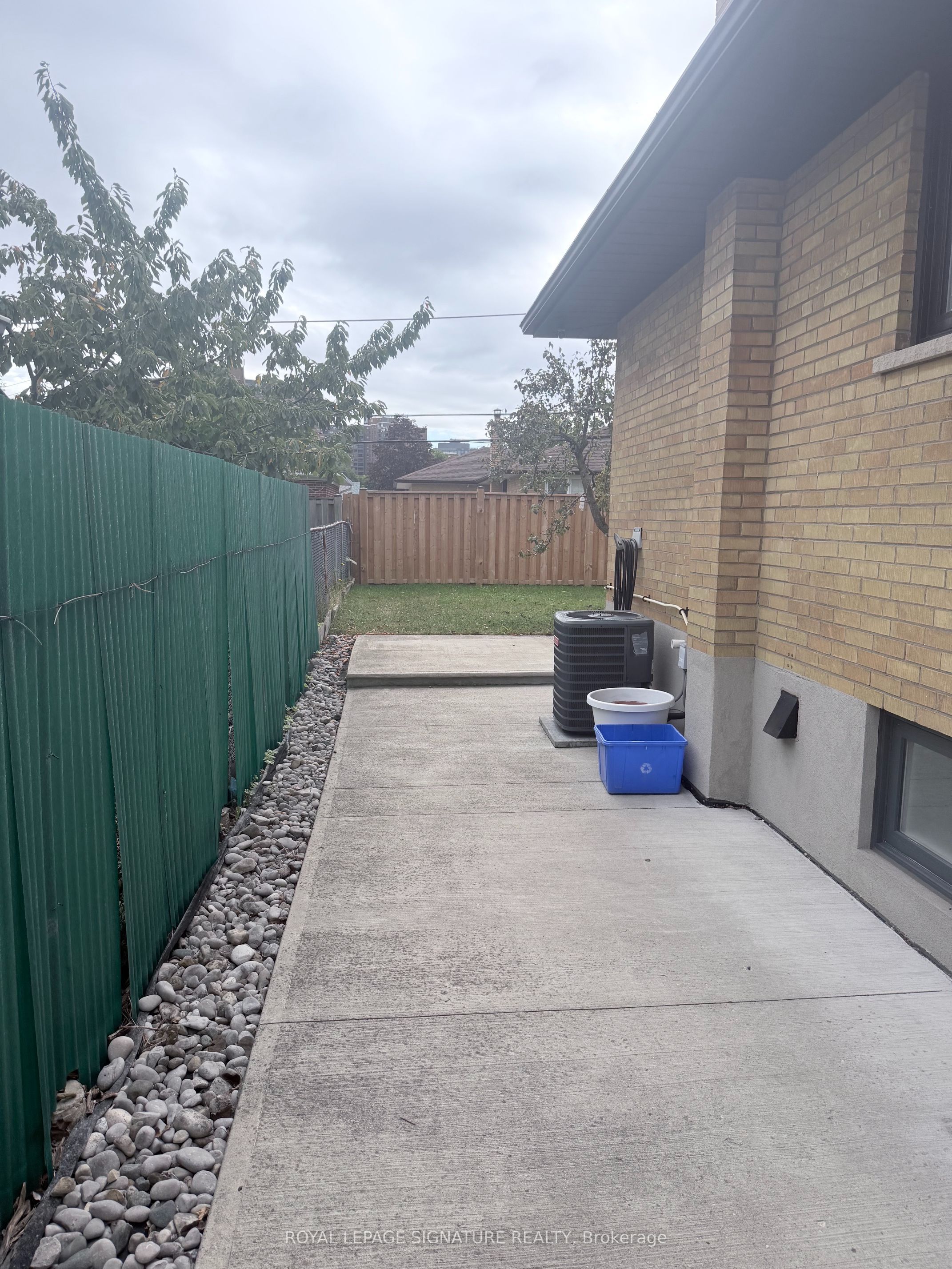 Unit Lower - 40 Summerfield Crescent, Etobicoke 3
