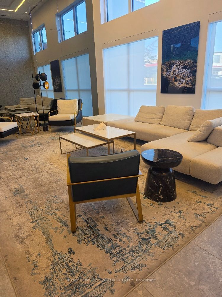 Unit 304 - 509 Dundas Street W, Oakville 2