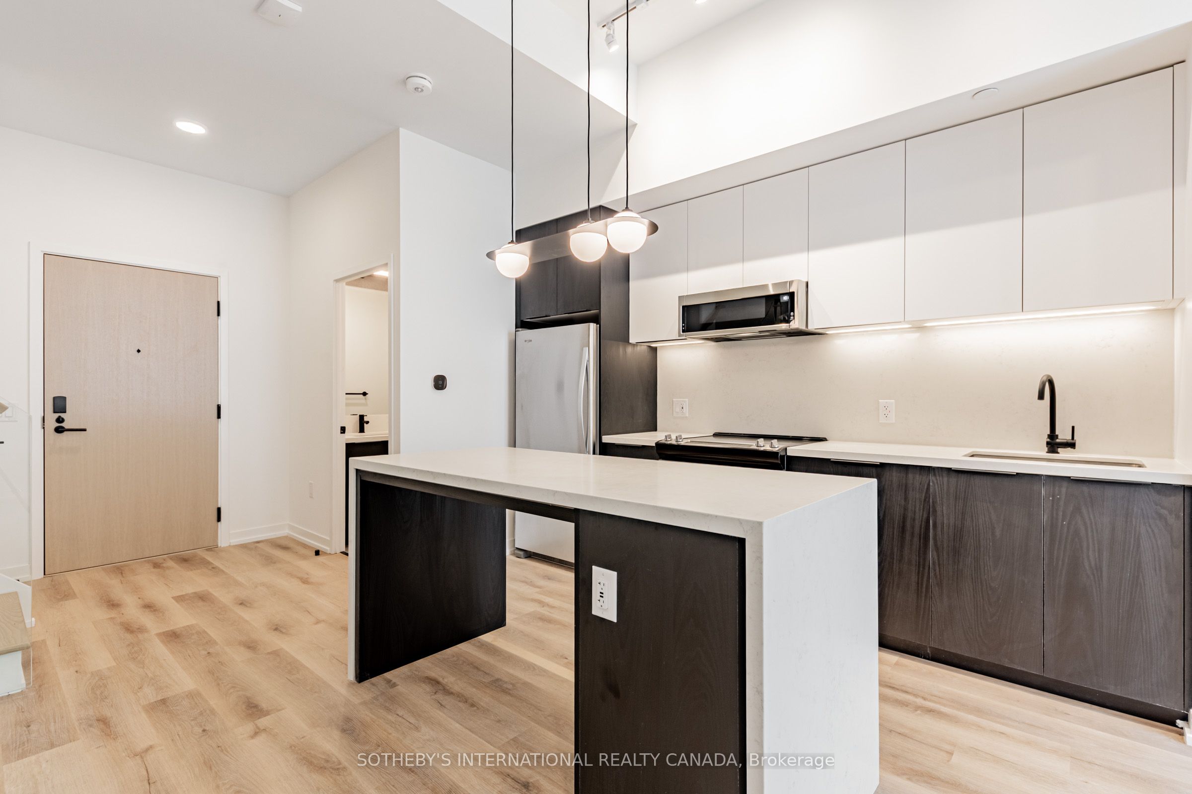 Unit 104 - 31 York Garden Way, North York 3
