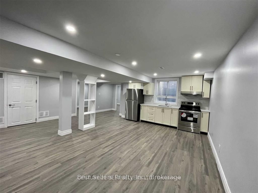 Unit Bsmt - 32 Stephanie Avenue, Brampton 3