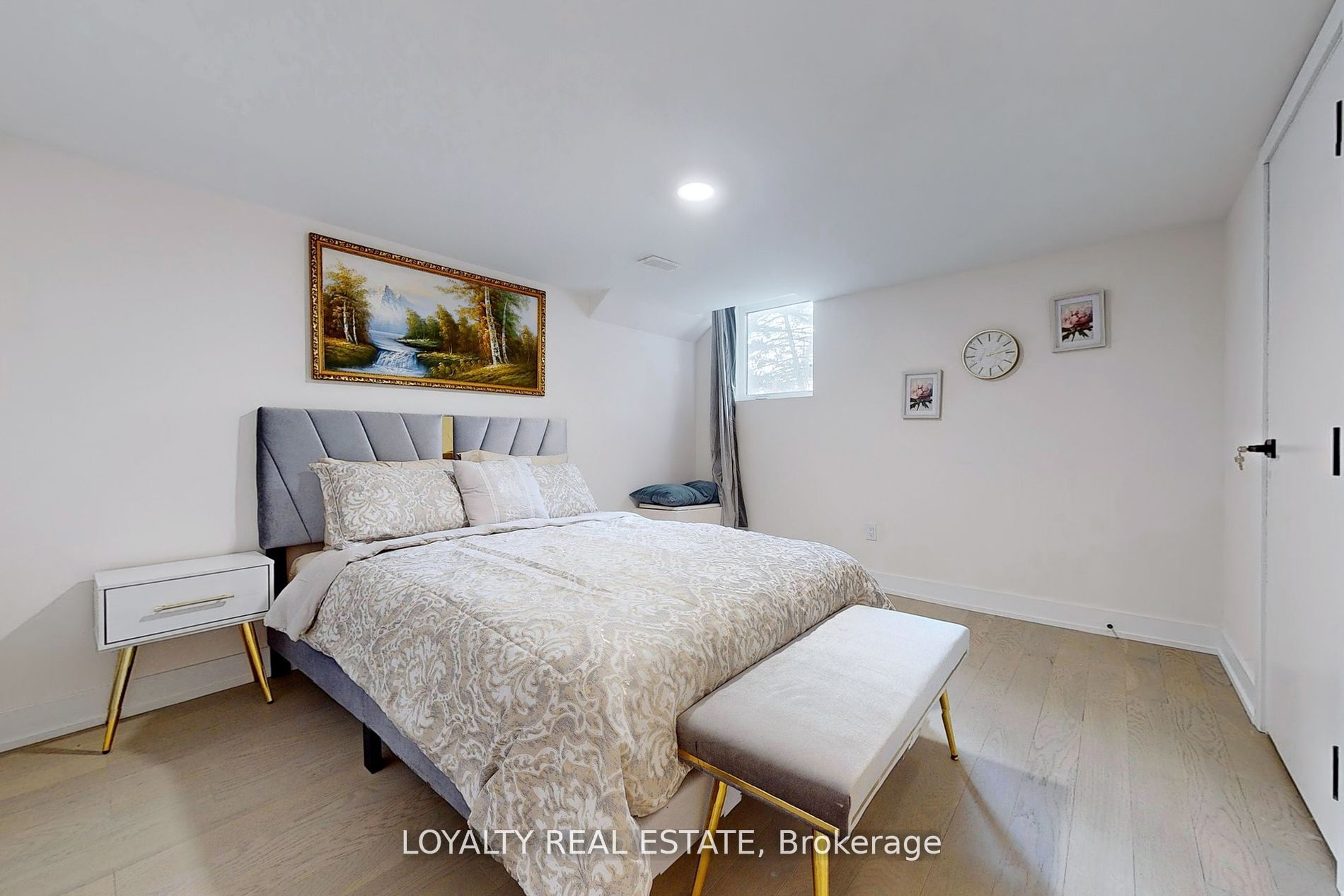 38A-Lower Monclova Road, North York 5
