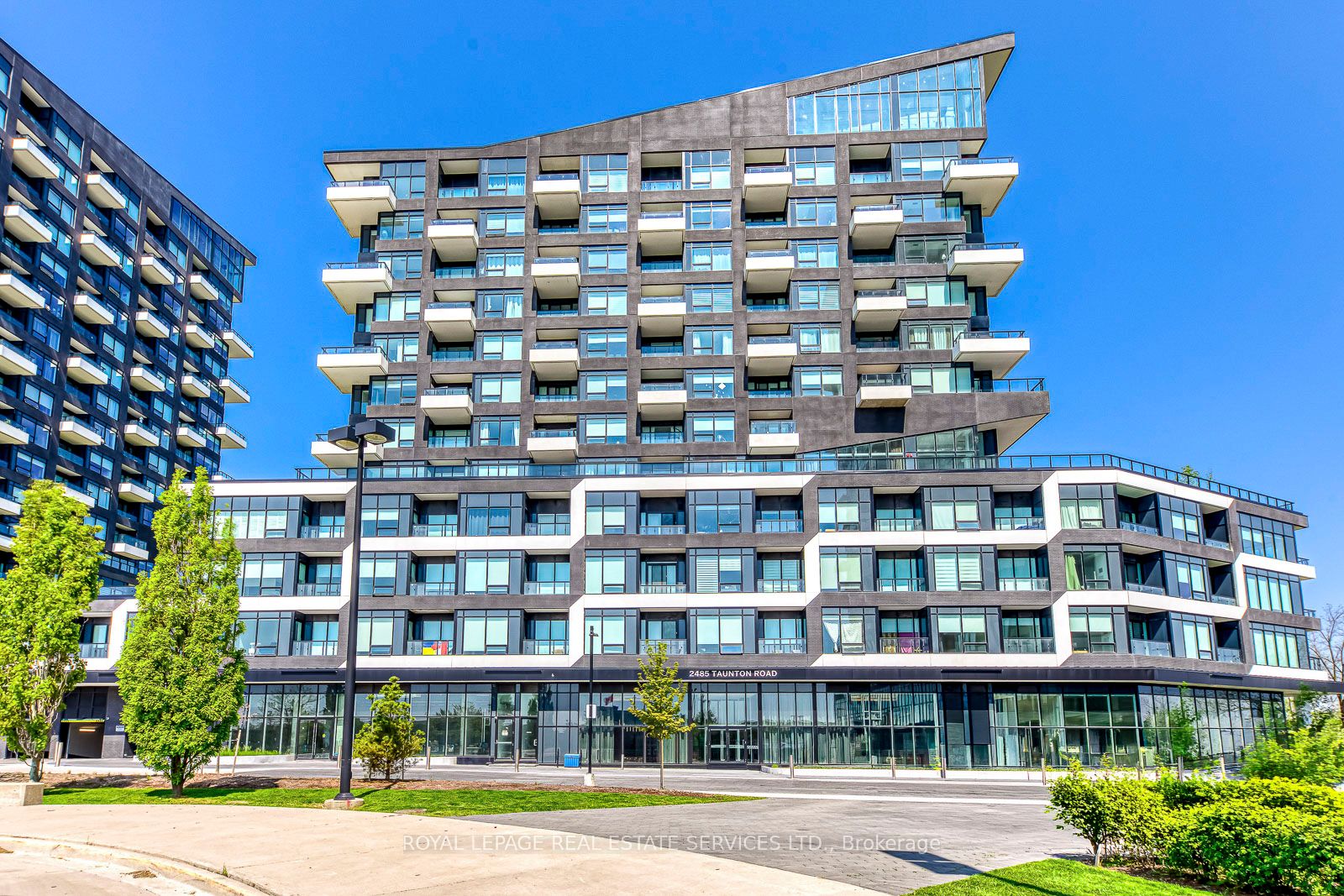 Unit 349 - 2485 Taunton Road, Oakville 2