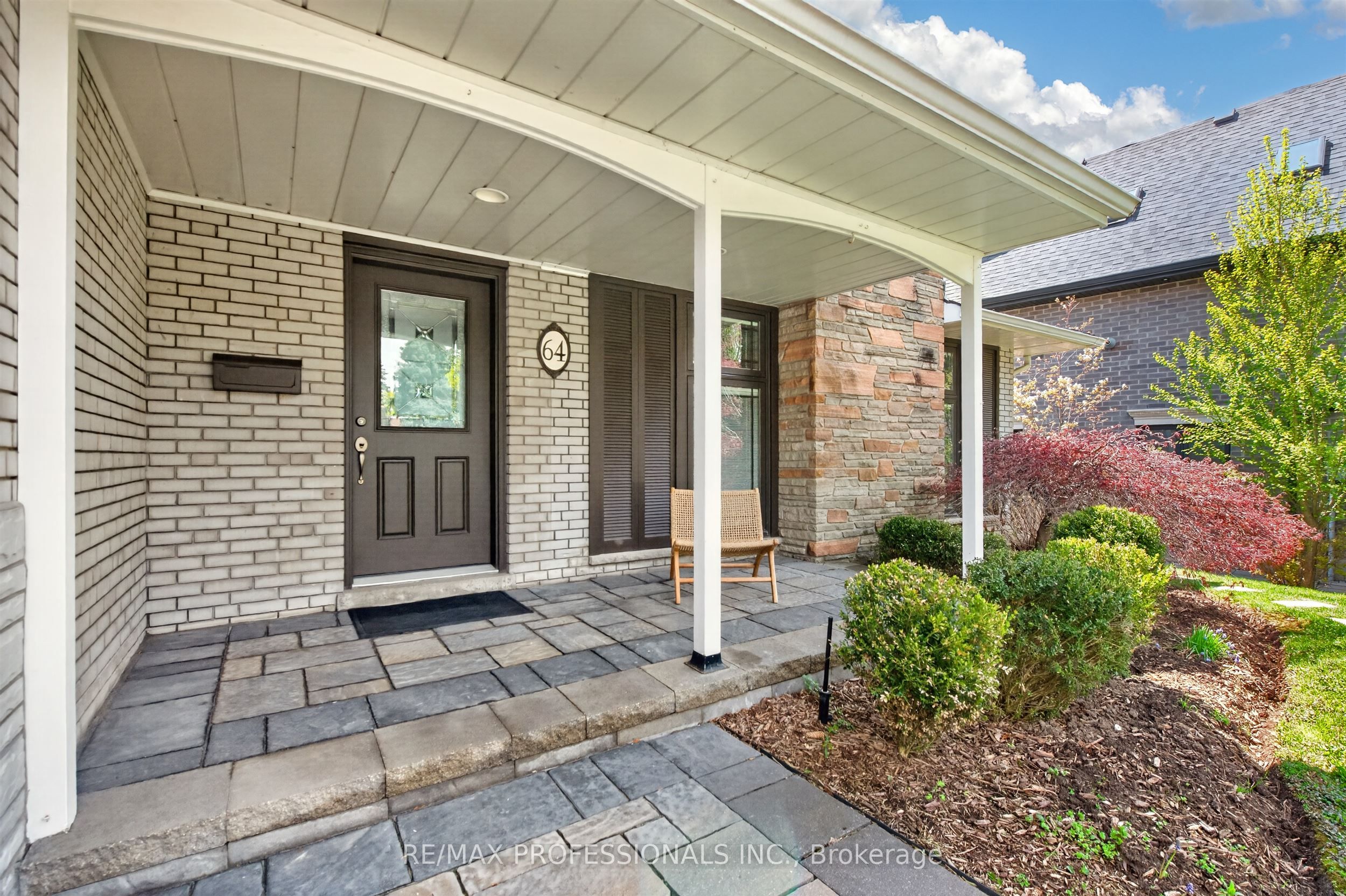 64 Ravensbourne Crescent, Etobicoke 4