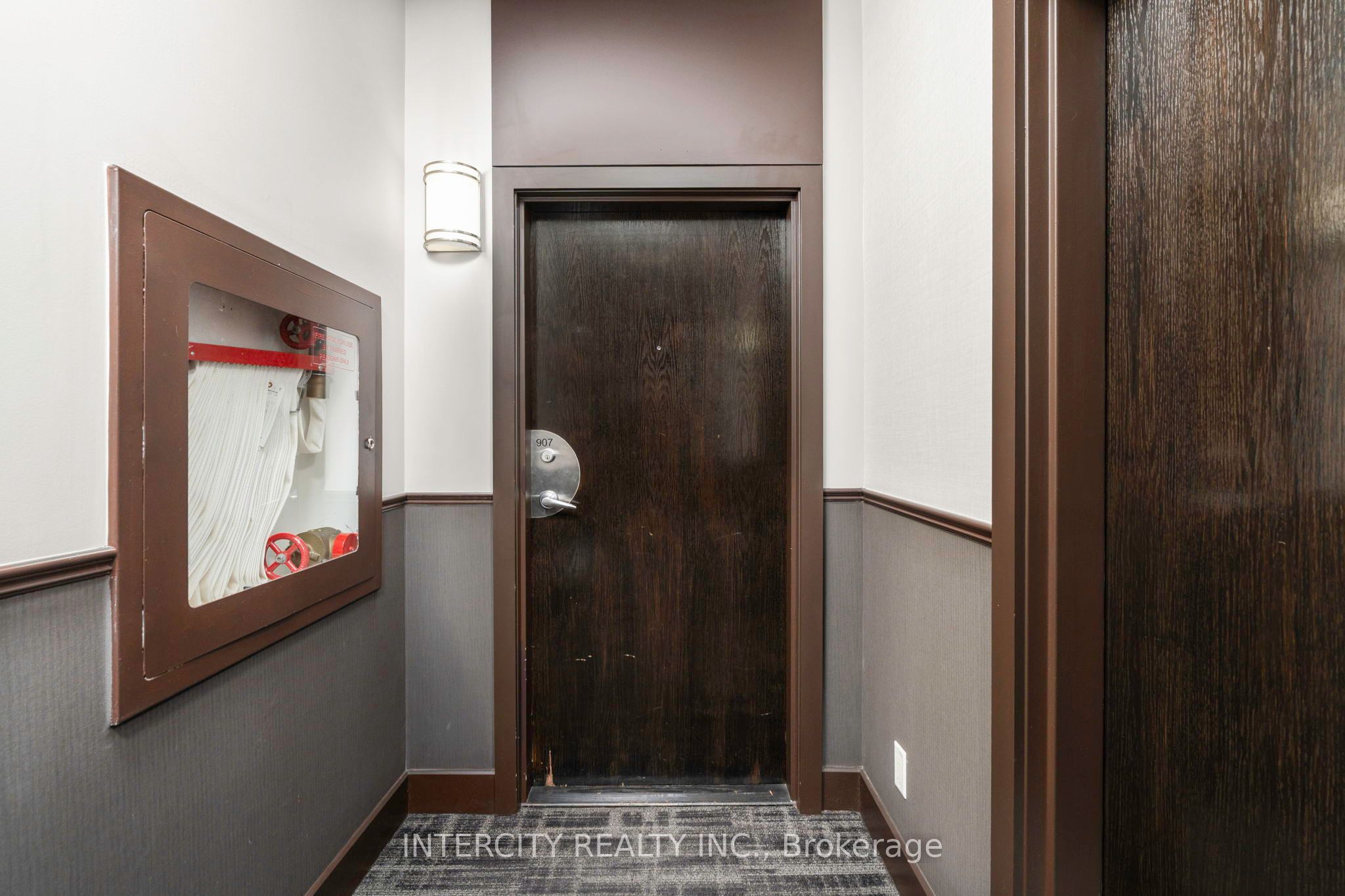 Unit 907 - 88 Palace Pier Court, Etobicoke 5