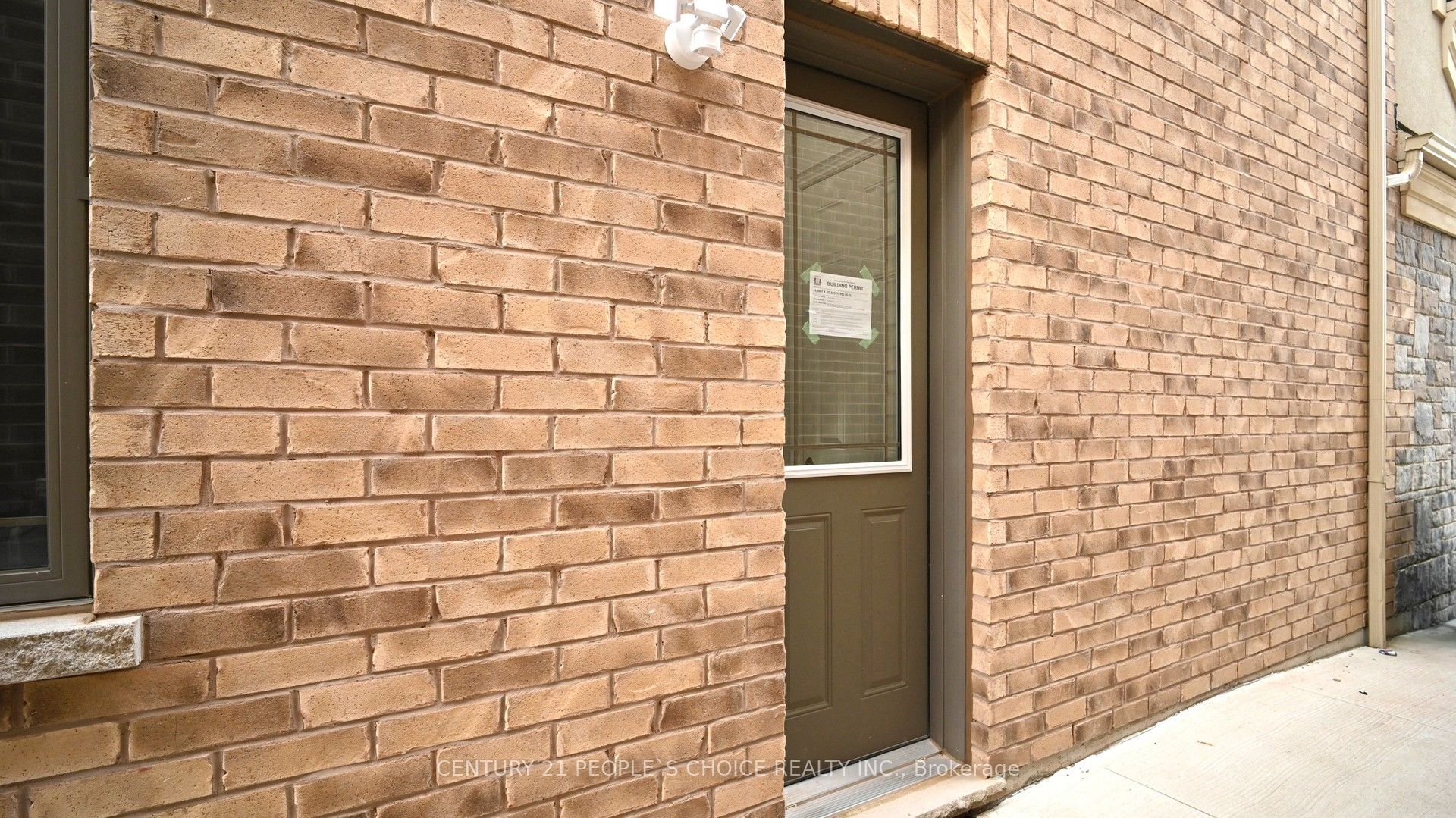 Unit Bsmt - 26 lyle Way, Brampton 2