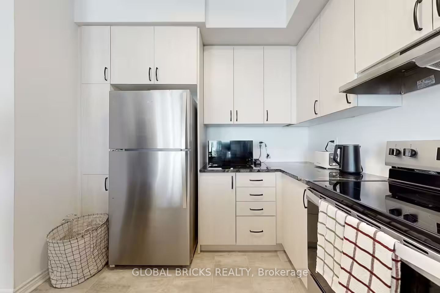 5110 Vetere Street, Mississauga 4