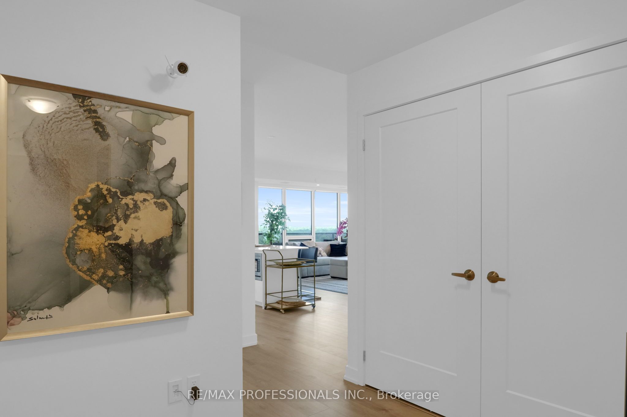 Unit 1402 - 1035 Southdown Road, Mississauga 5