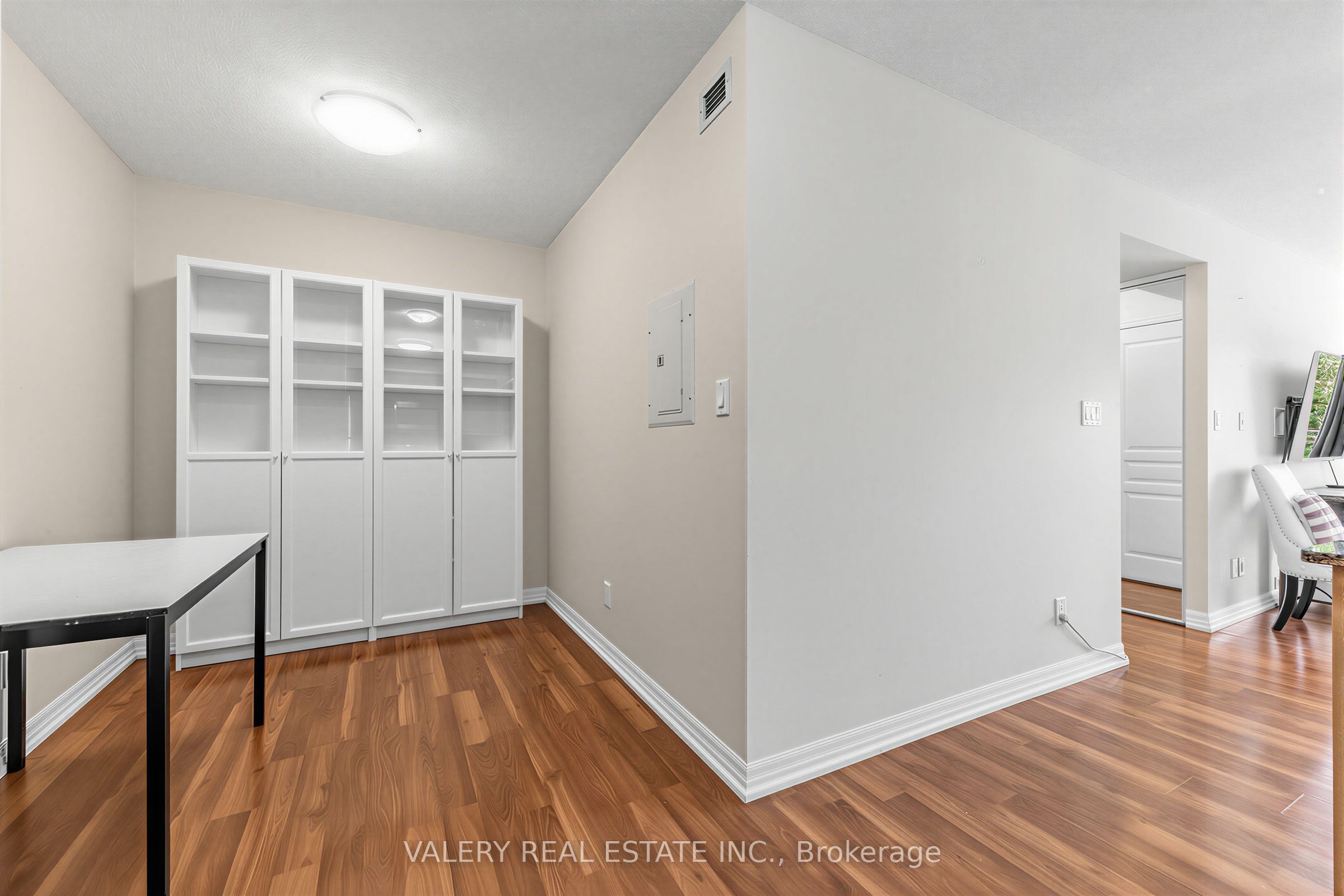 Unit 214 - 1403 Royal York Road, Etobicoke 4
