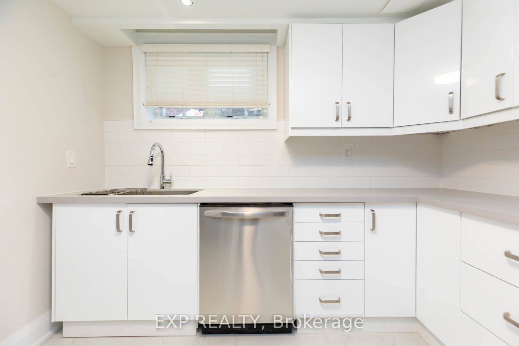 Unit Unit B - 84 Laurel Avenue, Etobicoke 5