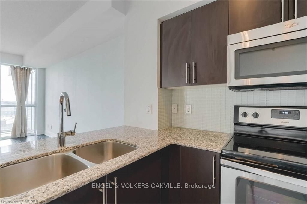 Unit 710 - 65 Speers Road, Oakville 4