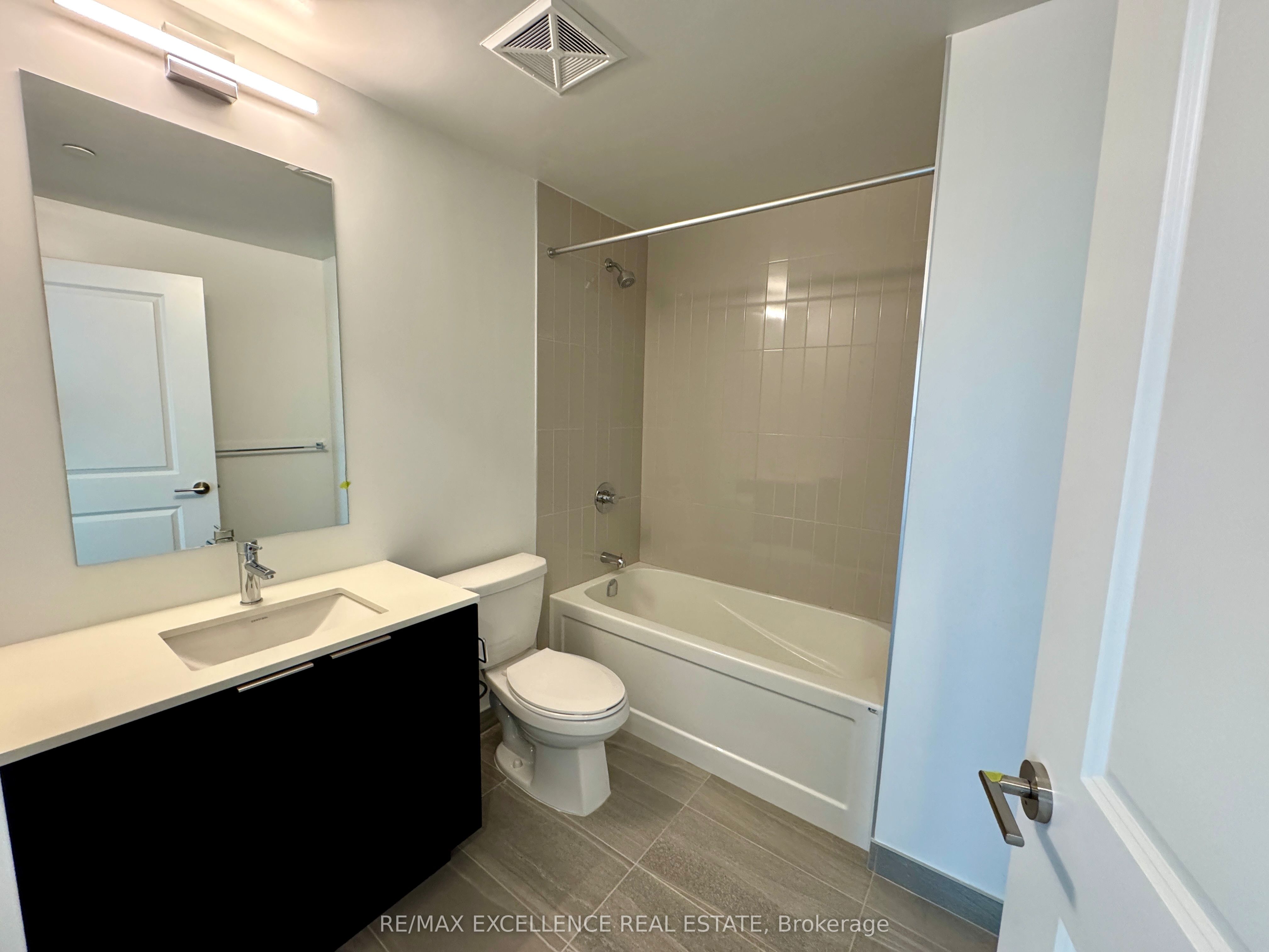 Unit 419 - 15 Skyridge Drive, Brampton 5